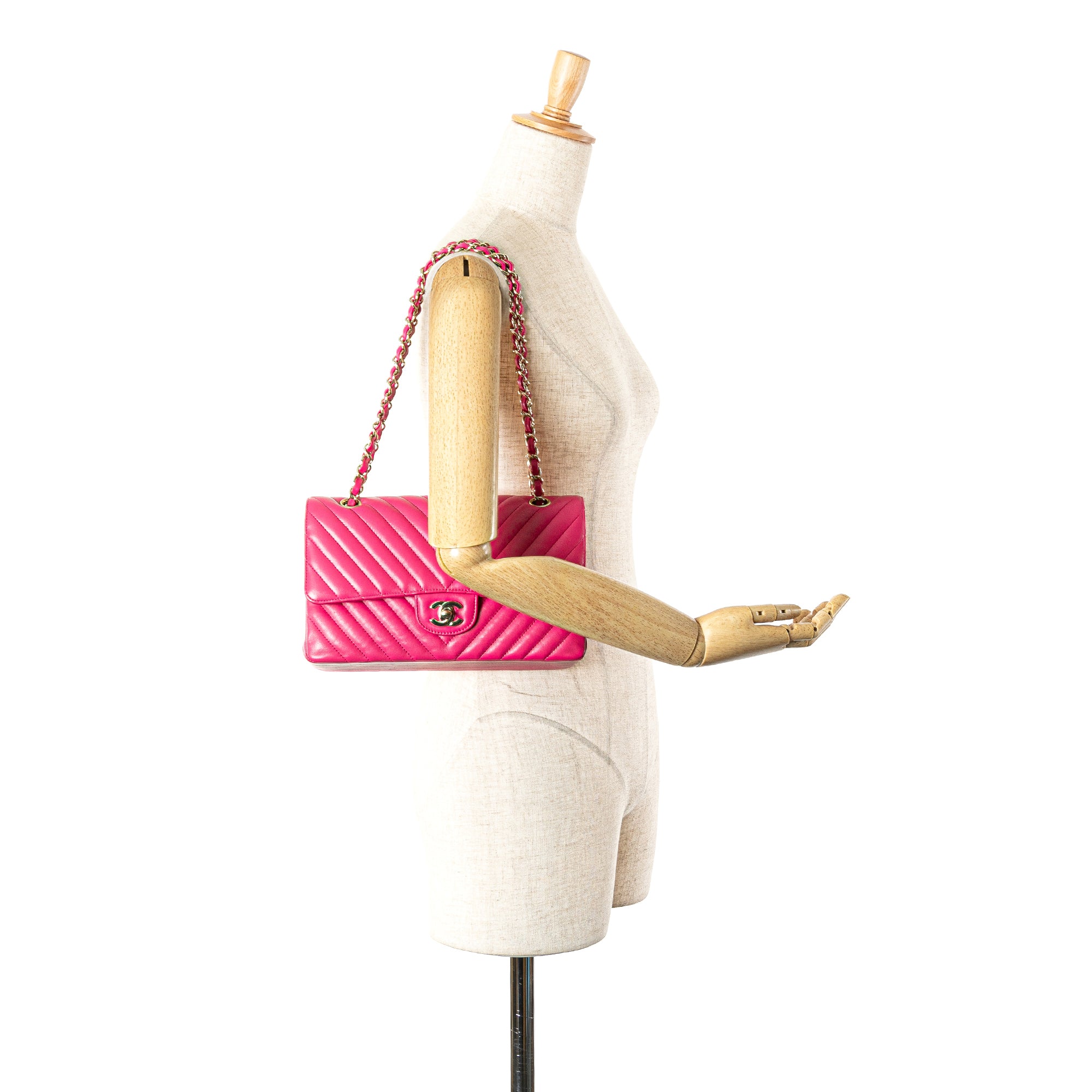 Chanel | Pre-Owned Medium Classic Chevron Lambskin Double Flap - IV | Pink/Blush