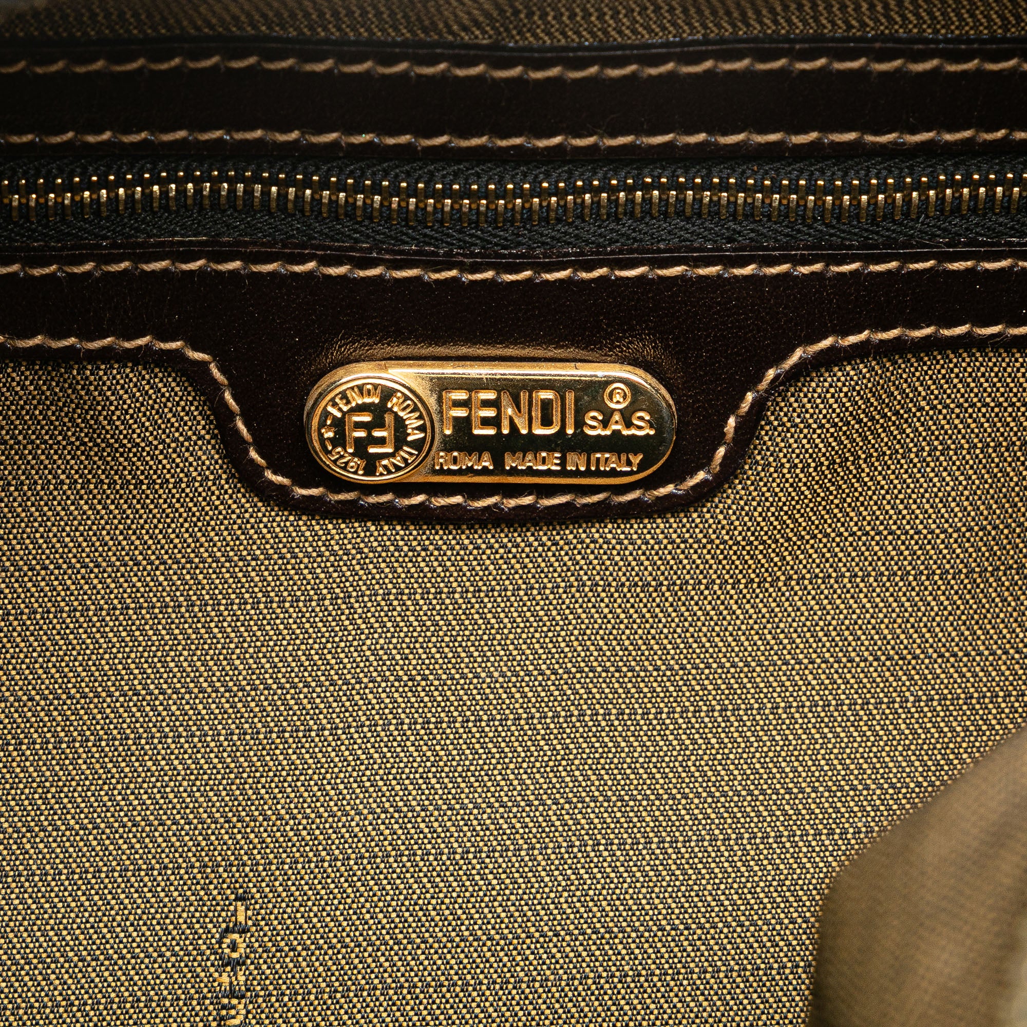 Fendi | Pre-Owned Zucca Canvas Shoulder Bag - II | Brown