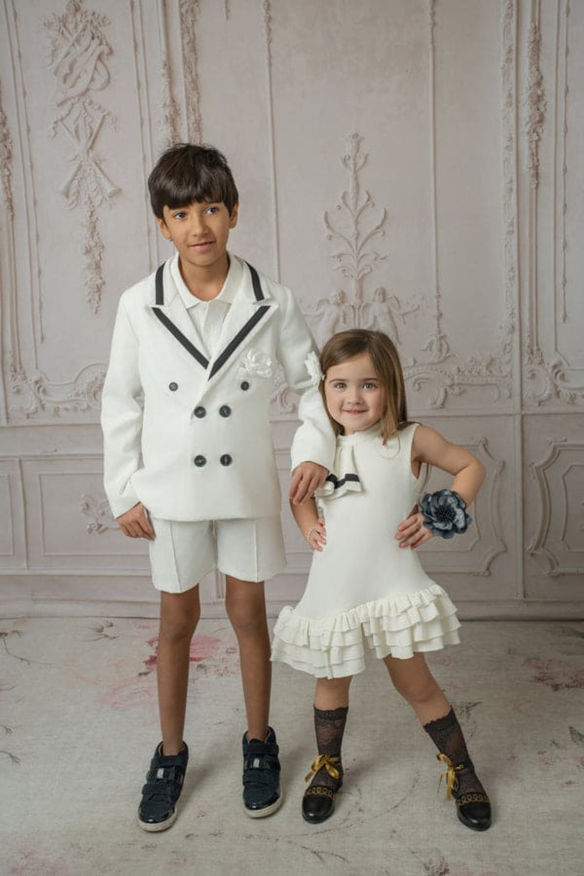 Girl | Alex Ruffle Dress with Contrast Line | White x Black