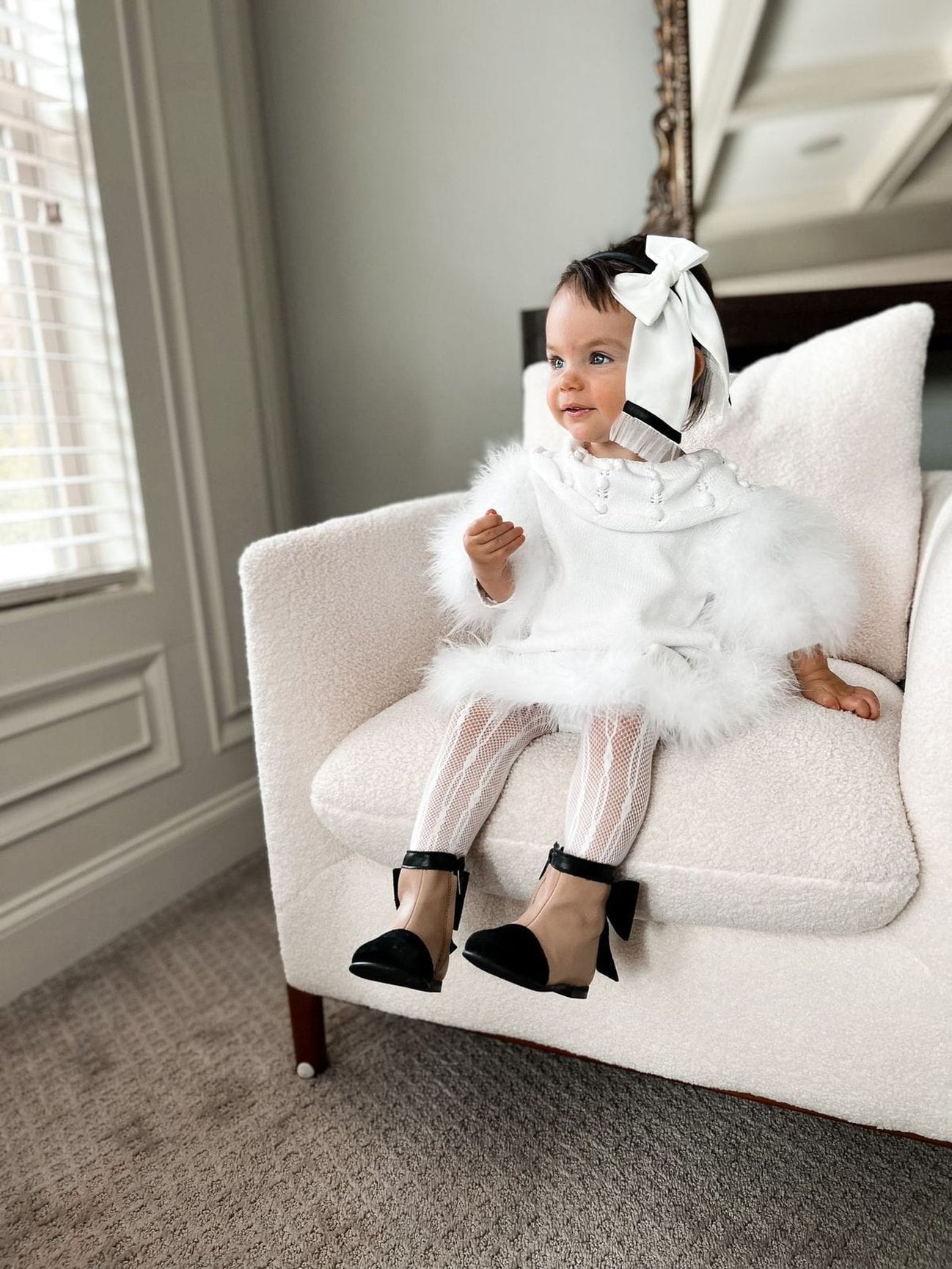 Girl | Gwen and Headband | White x Black