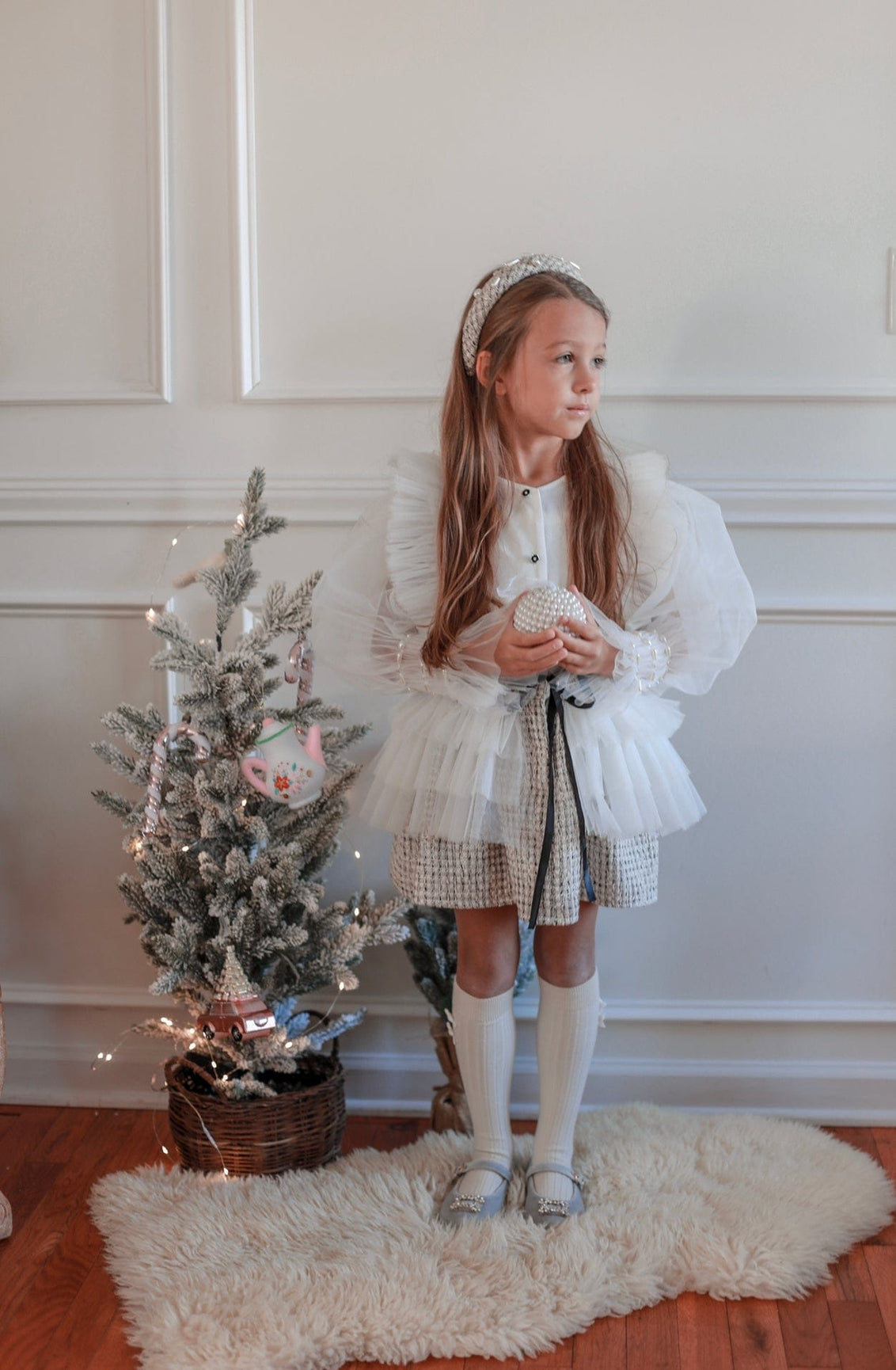 Girl | Vera Tweed Blouse and Skirt Set | White x Gray