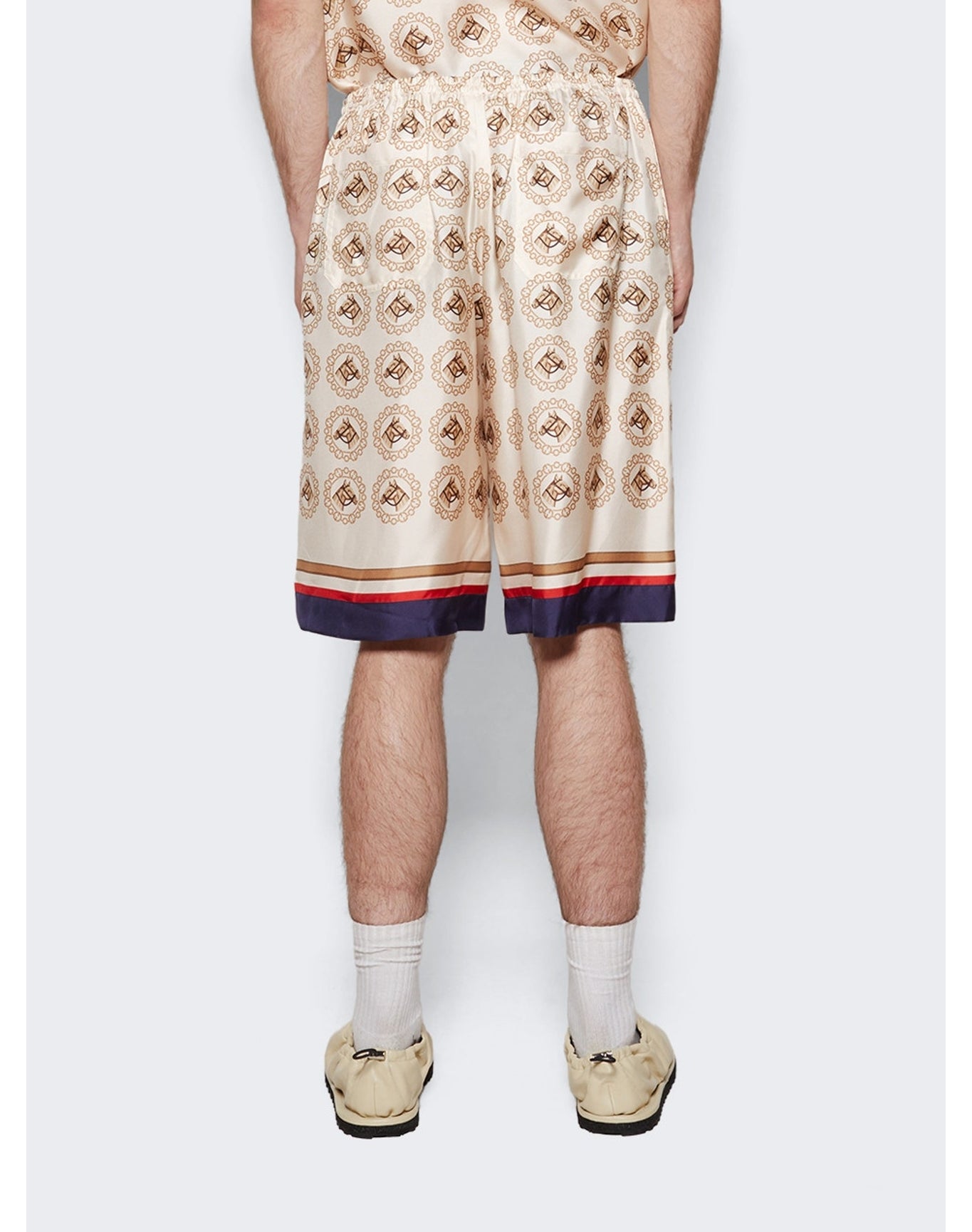 Gucci | Men | Silk Twill Equestrian Print Shorts | Ivory x Gold