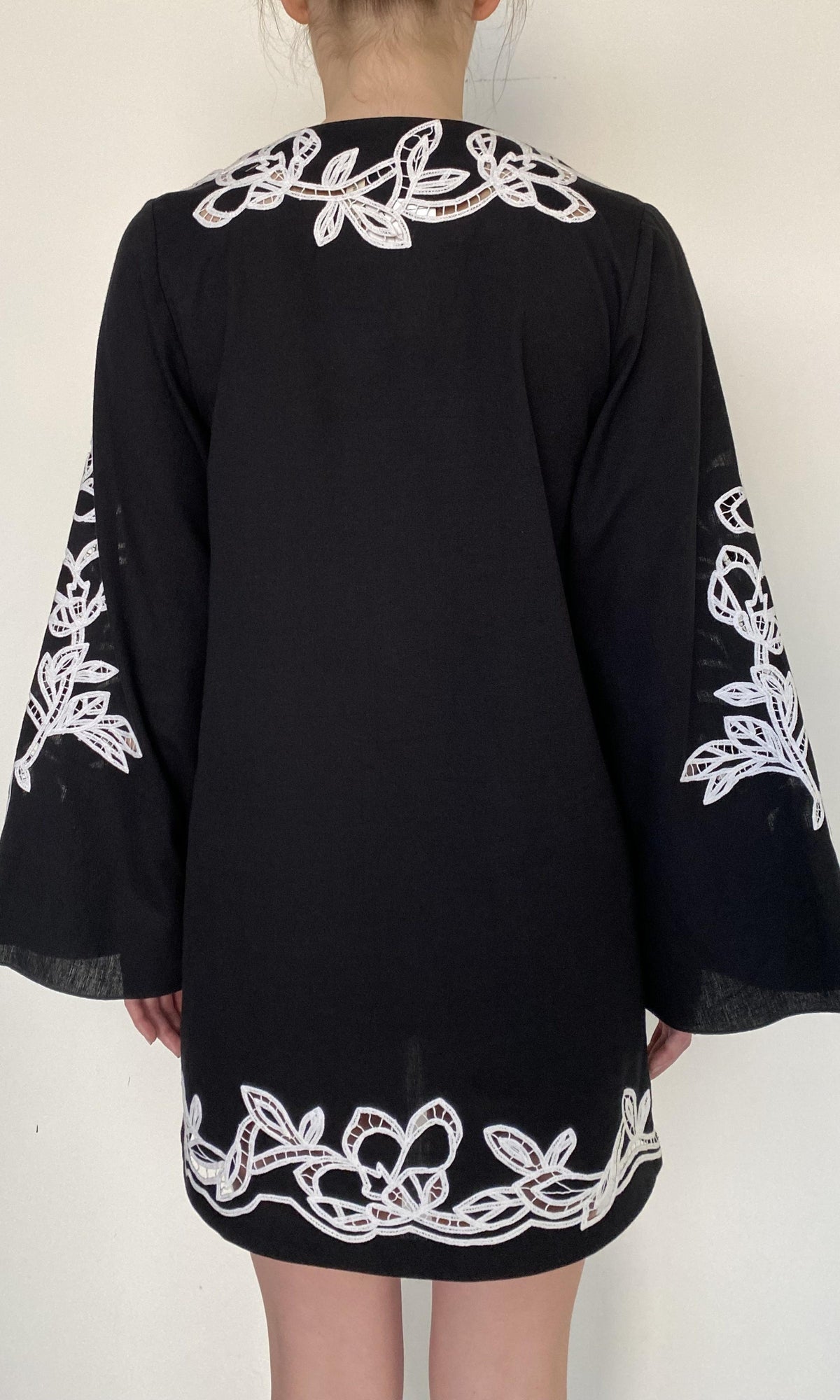 Hemant And Nandita | Daha Cotton Linen Kaftan | Black White