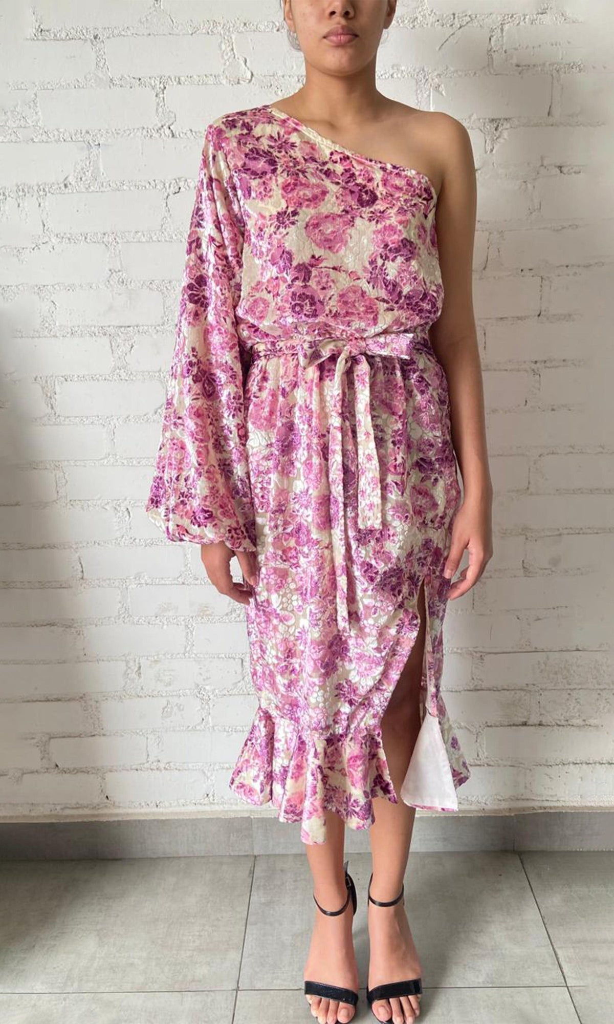 Hemant And Nandita | Suki Velvet Brasso Midi Dress | Purple