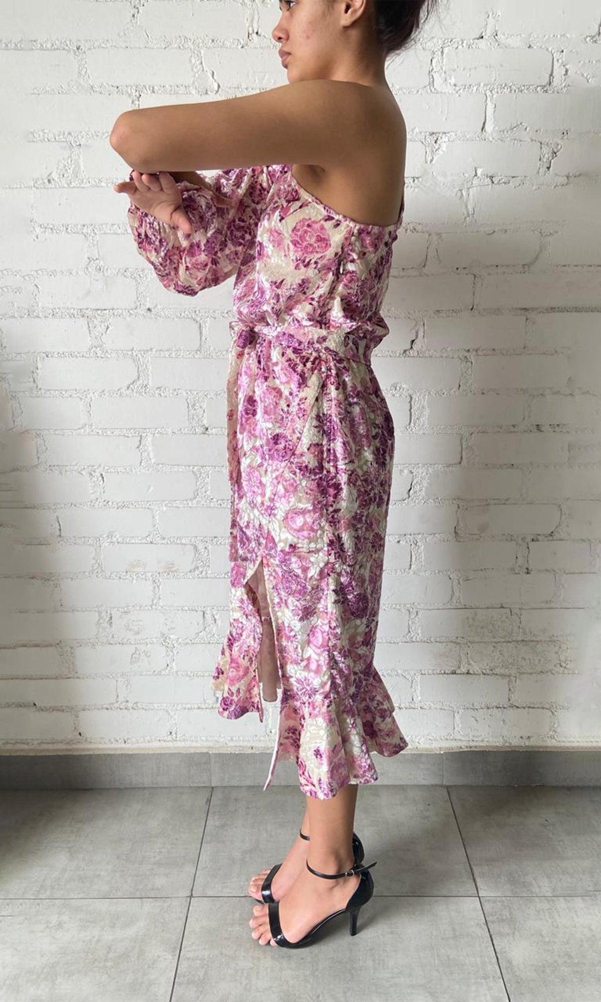 Hemant And Nandita | Suki Velvet Brasso Midi Dress | Purple