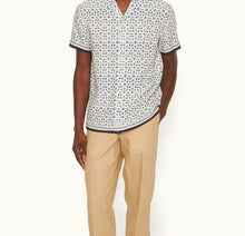 Hibbert Fiore Print Classic Fit Capri Collar Shirt | Cashew