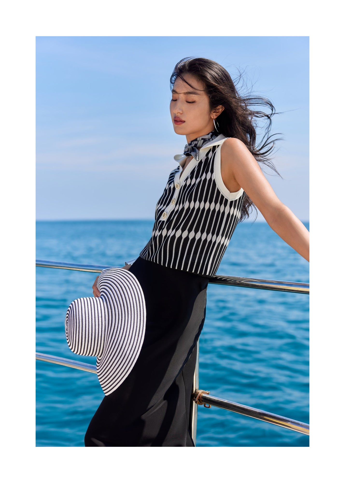 High-Waisted Knit Vest | Black