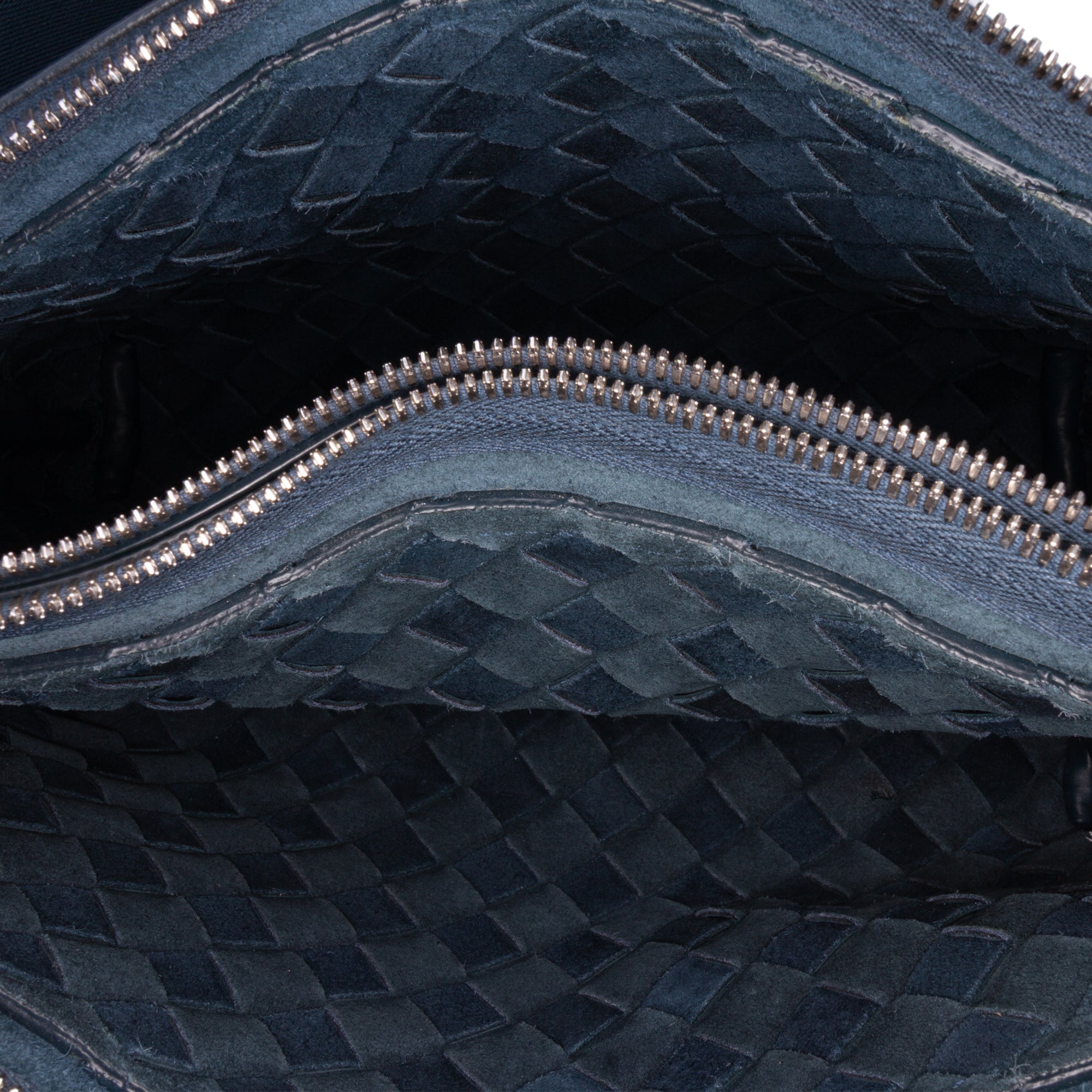 Bottega Veneta | Pre-Owned Leather Intrecciato Duo Crossbody | Blue