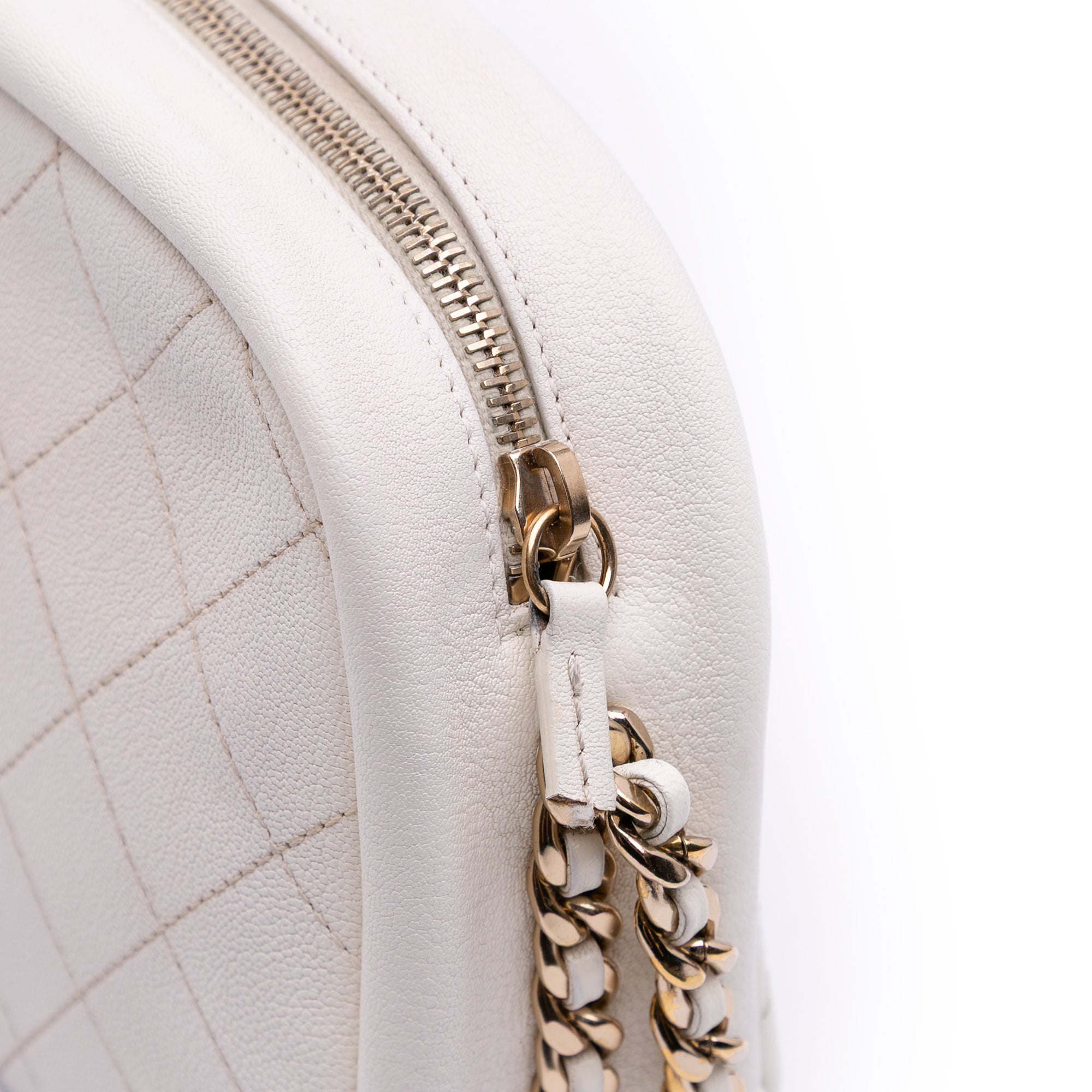 Chanel | Pre-Owned Medium Quilted Goatskin Casual Trip Camera Bag | White/Ivory