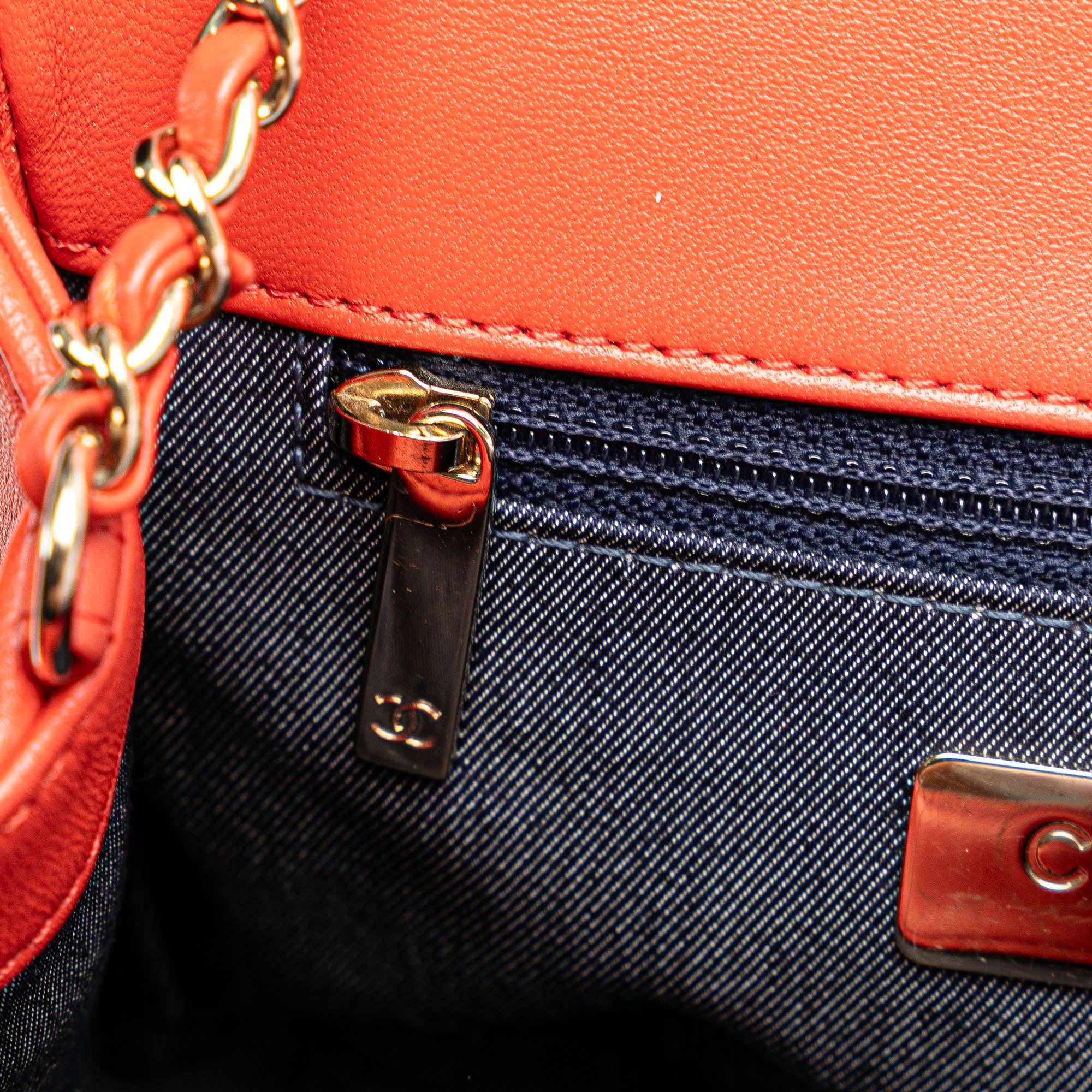 Chanel | Pre-Owned Lambskin CC Mania Flap | Red