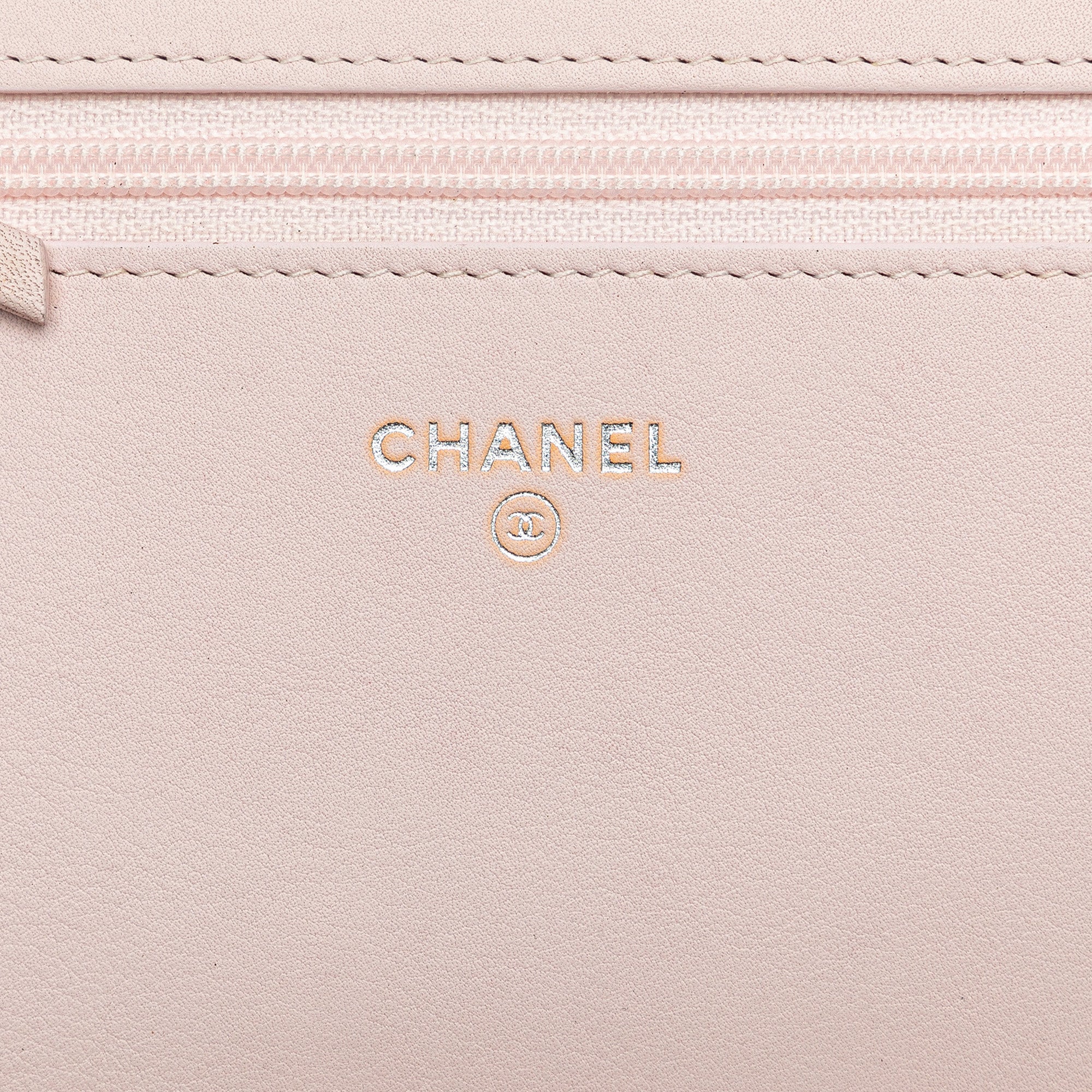 Chanel | Pre-Owned Canvas Deauville Wallet On Chain | Pink/Light Pink