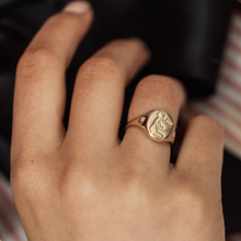 Women | Hera Signet Ring | 14k Yellow Gold