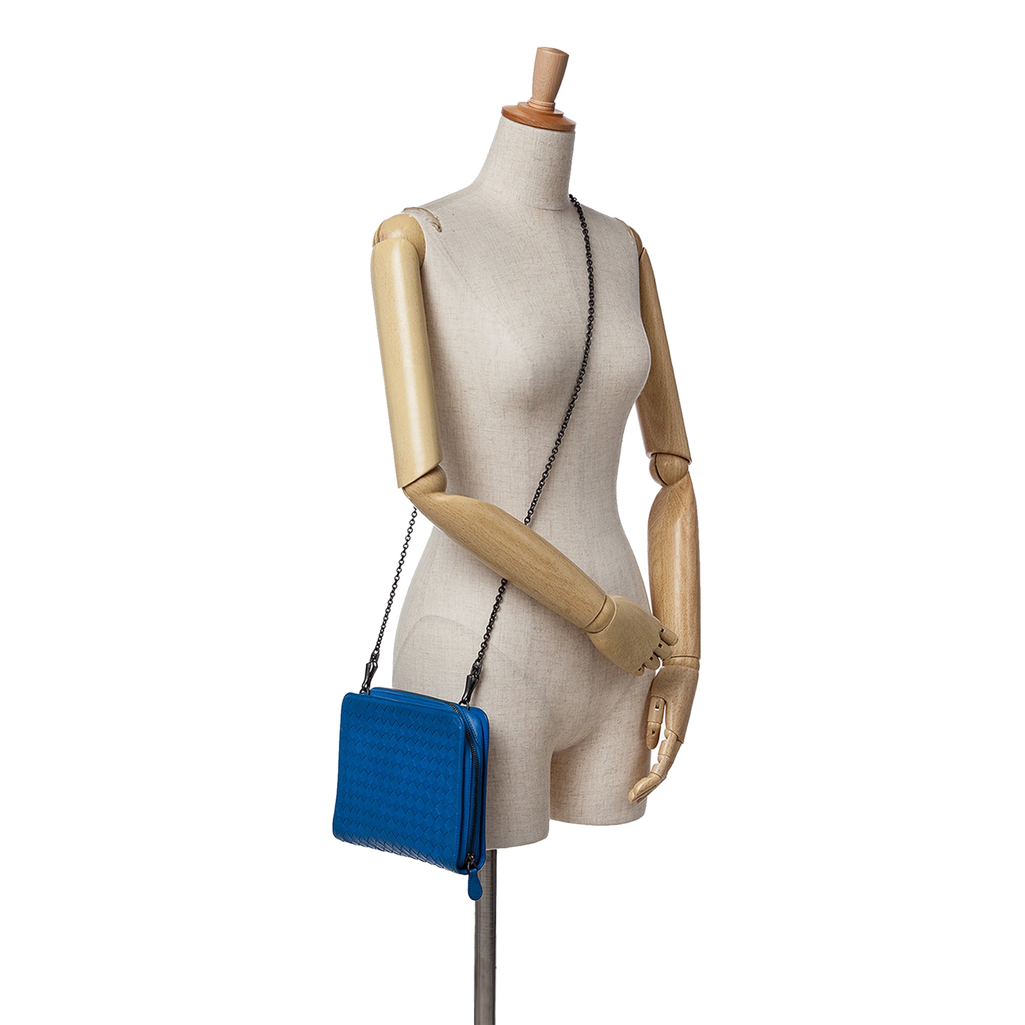 Bottega Veneta | Pre-Owned Nappa Intrecciato Zip Around Wallet On Chain | Blue