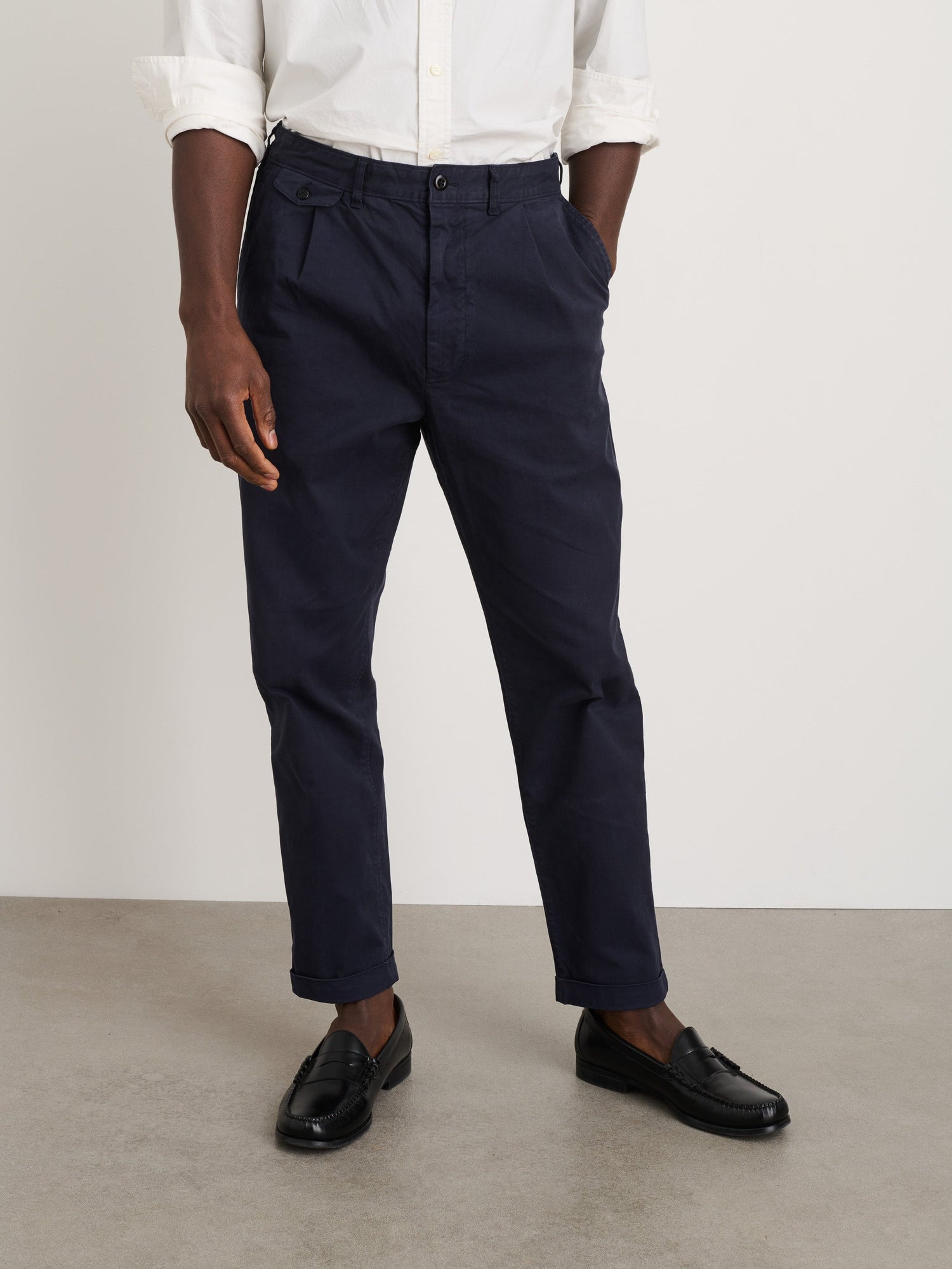 Men | Long Inseam Standard Pleated Pant | Chino Dark Navy