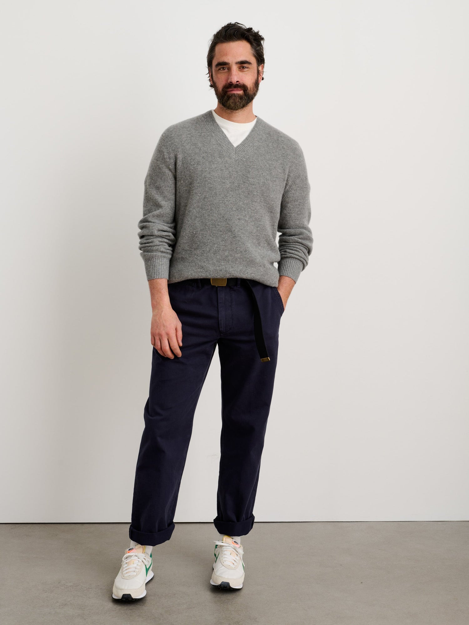 Men | V-Neck Sweater | Lightweight Cashmere Heather Grey