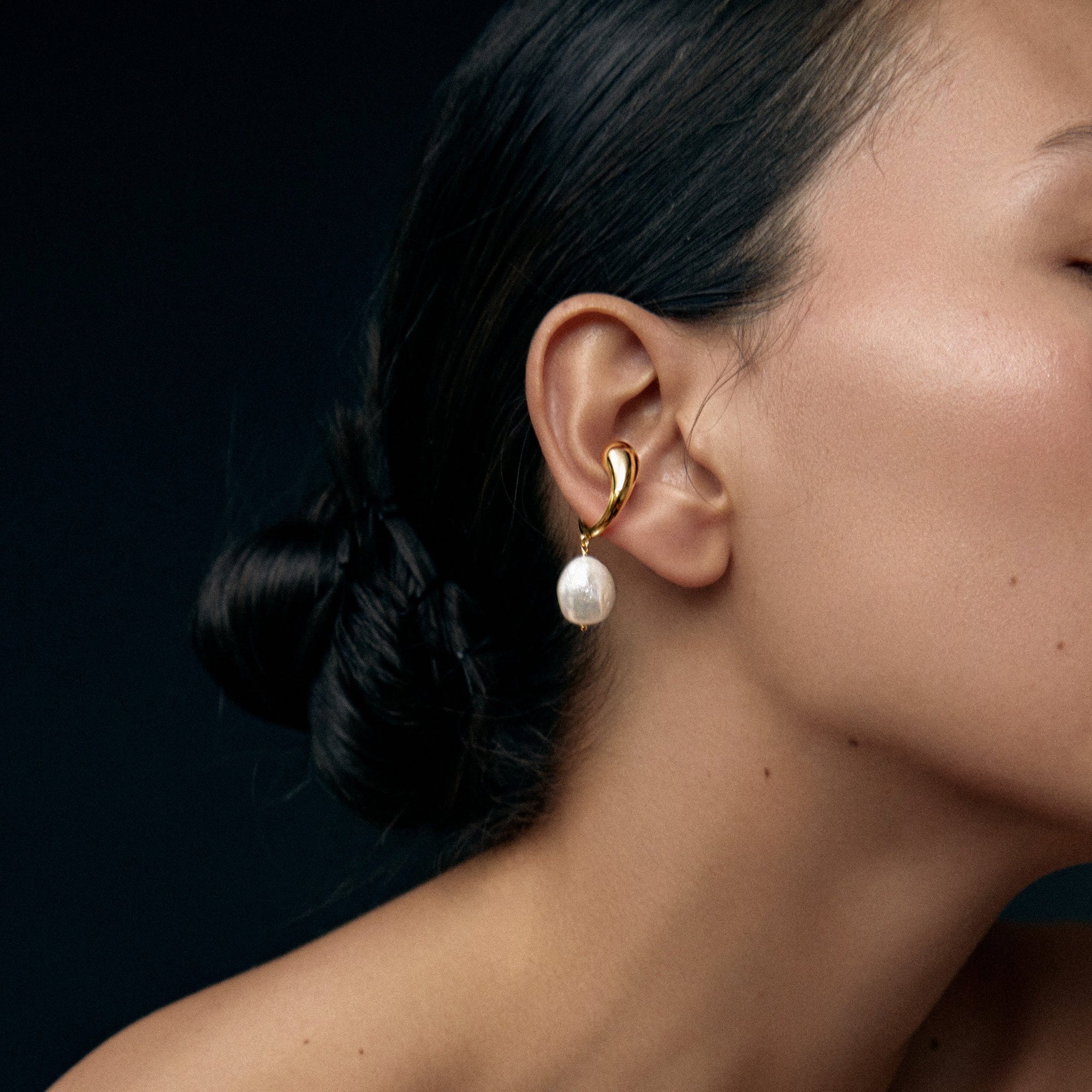 Aura Ear Cuff | 18K Gold Vermeil | Freshwater Pearls