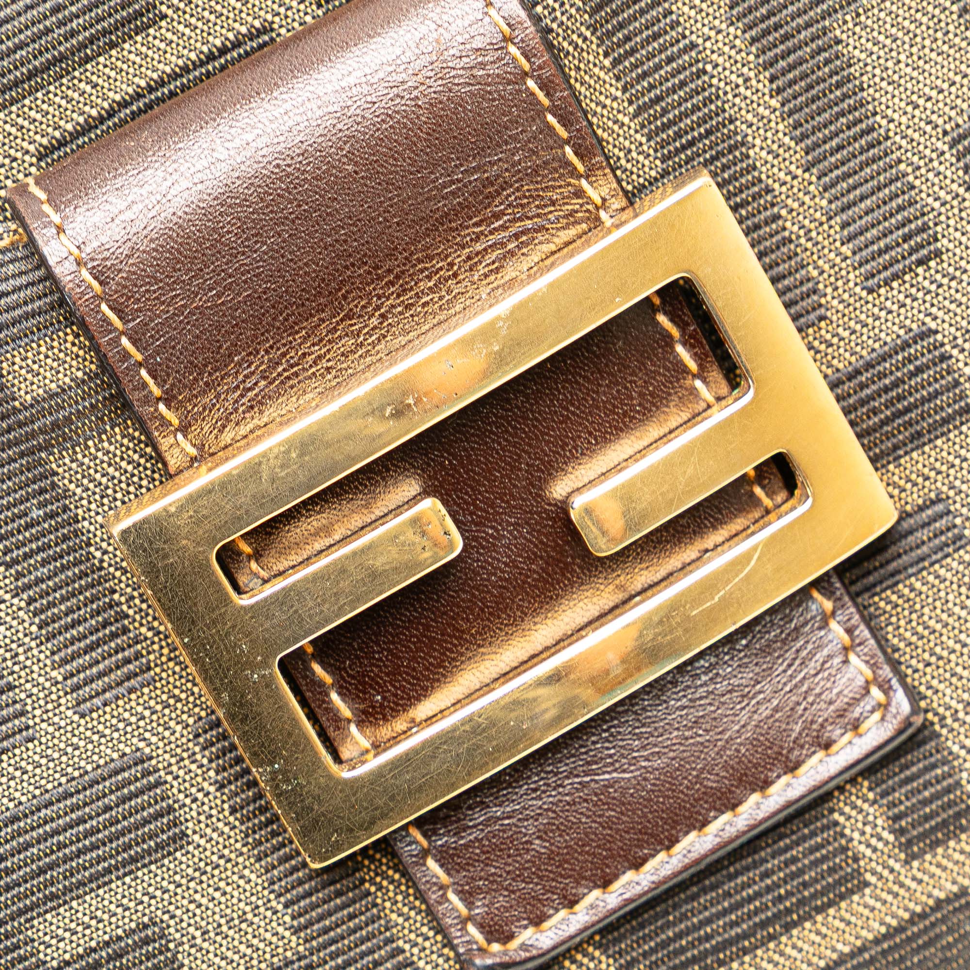 Fendi | Pre-Owned Zucca Canvas Shoulder Bag - III | Brown