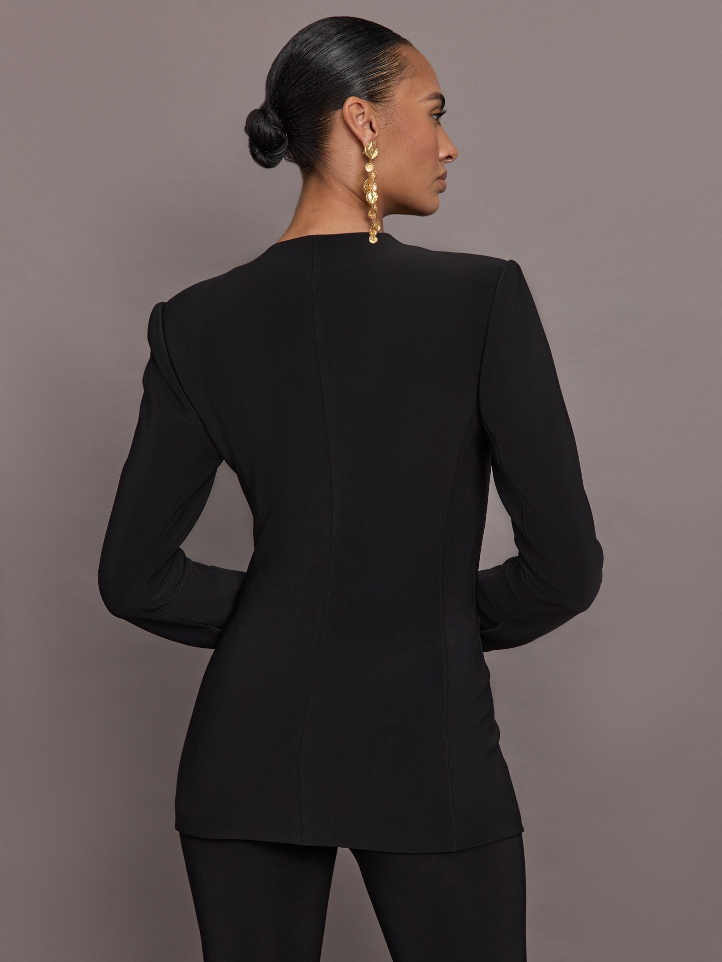 Norma Kamali | Long Sleeve Shoulder Pad V Neck Zip Front Jacket | Black