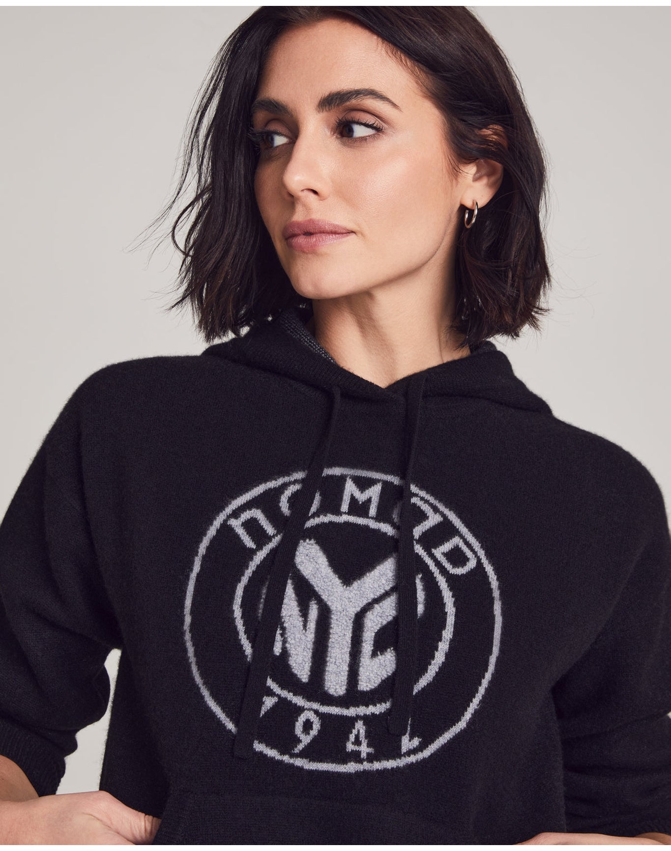 Nomad1942 | Women | Ellis Thick Cashmere Hoodie | Black