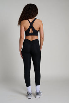 Fabletics | Booty Scrunch Pureluxe V-Back Legging | Black