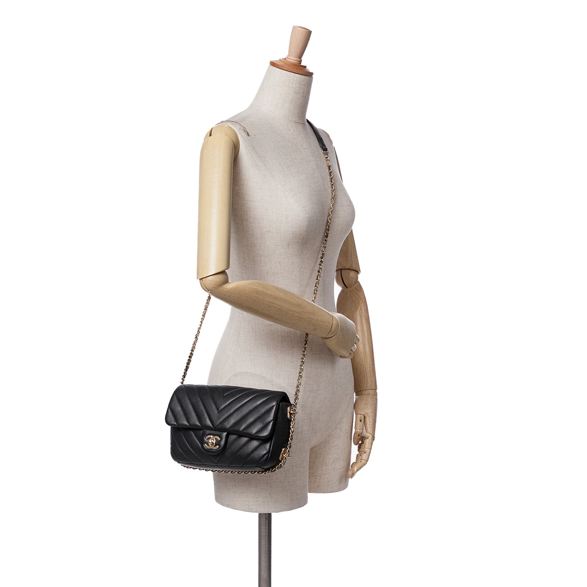 Chanel | Pre-Owned Mini Rectangular Chevron Lambskin Chain Around Flap | Black