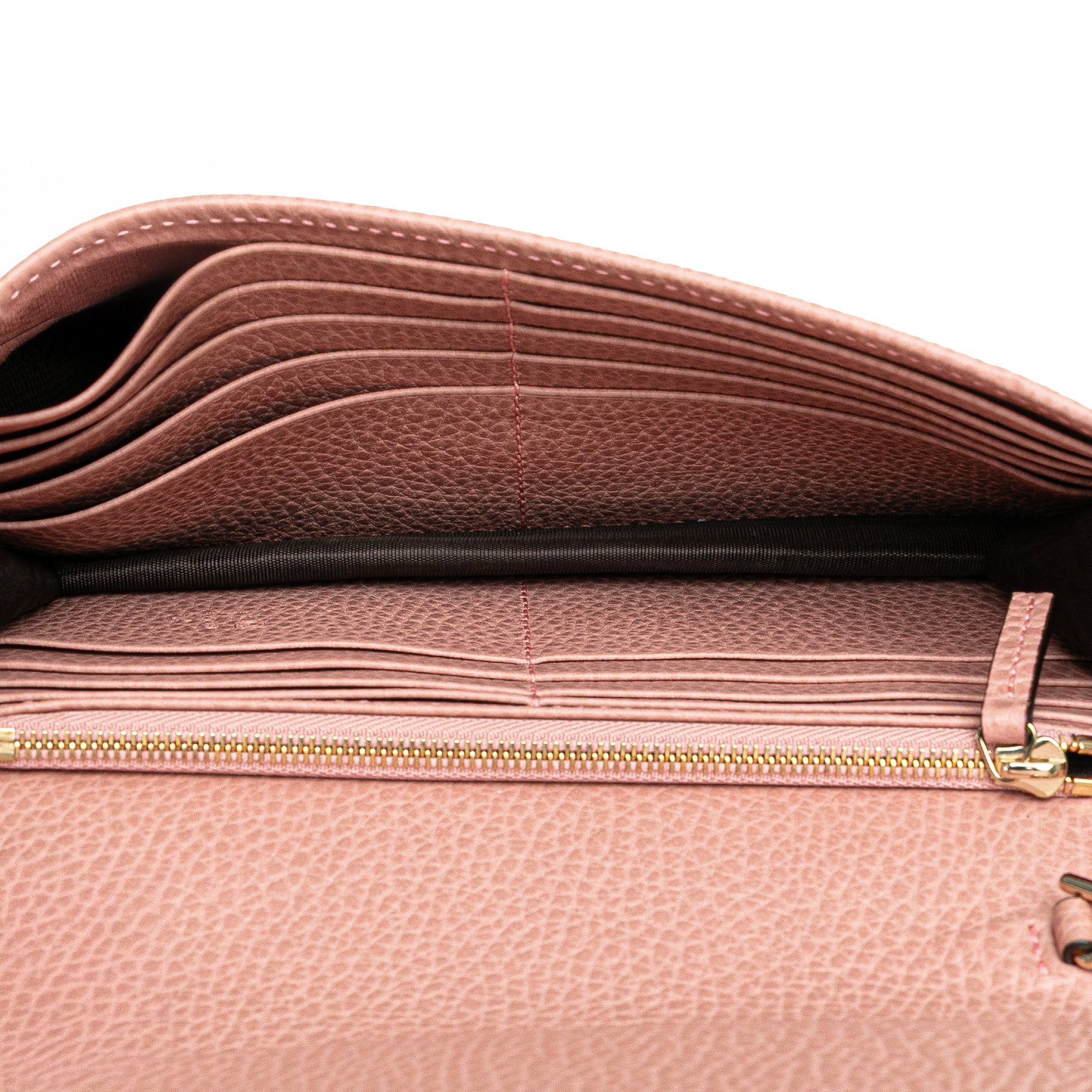 Gucci | Pre-Owned Interlocking G Dollar Wallet on Chain | Pink/Light Pink