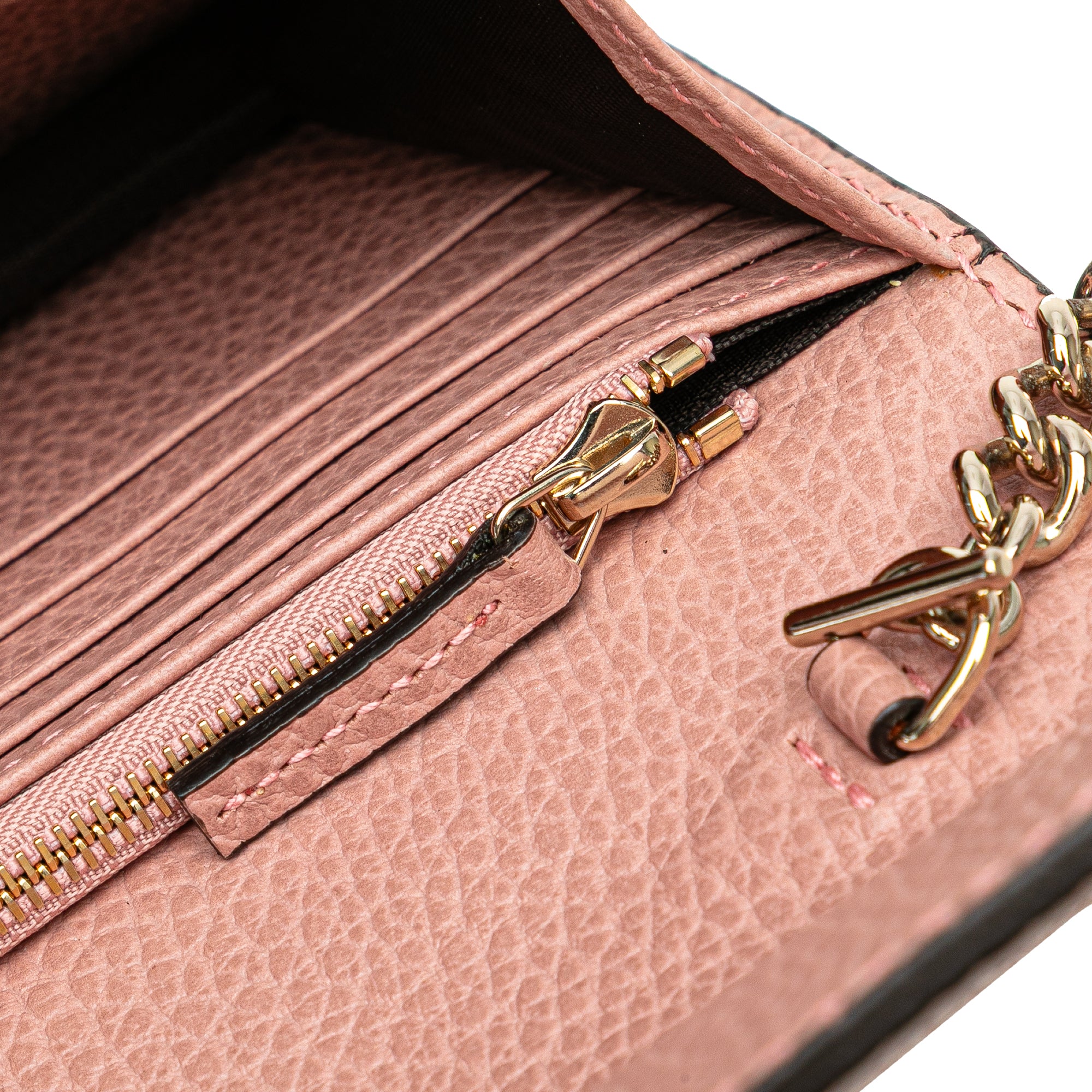 Gucci | Pre-Owned Interlocking G Dollar Wallet on Chain | Pink/Light Pink