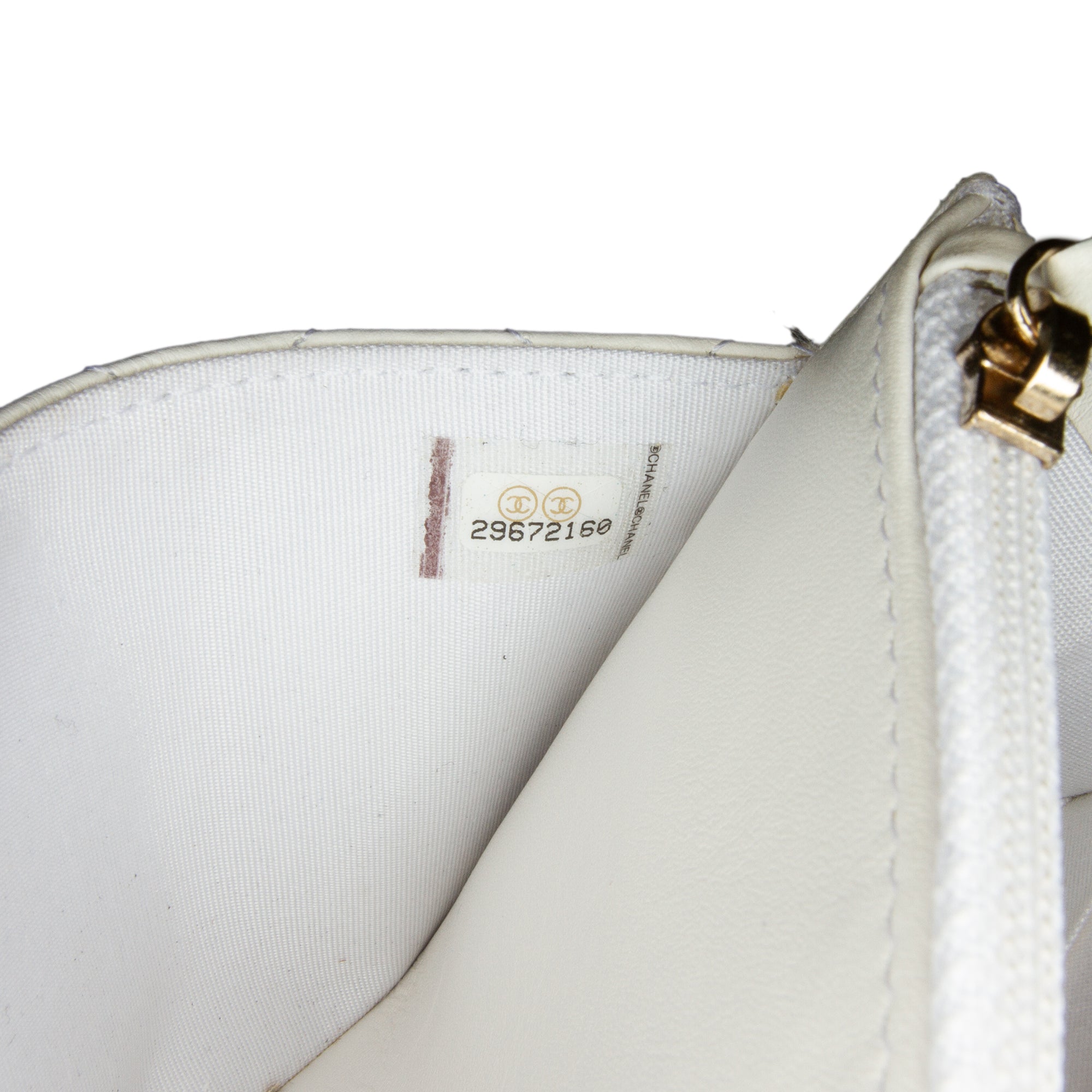 Chanel | Pre-Owned Enchained Wallet on Chain | White