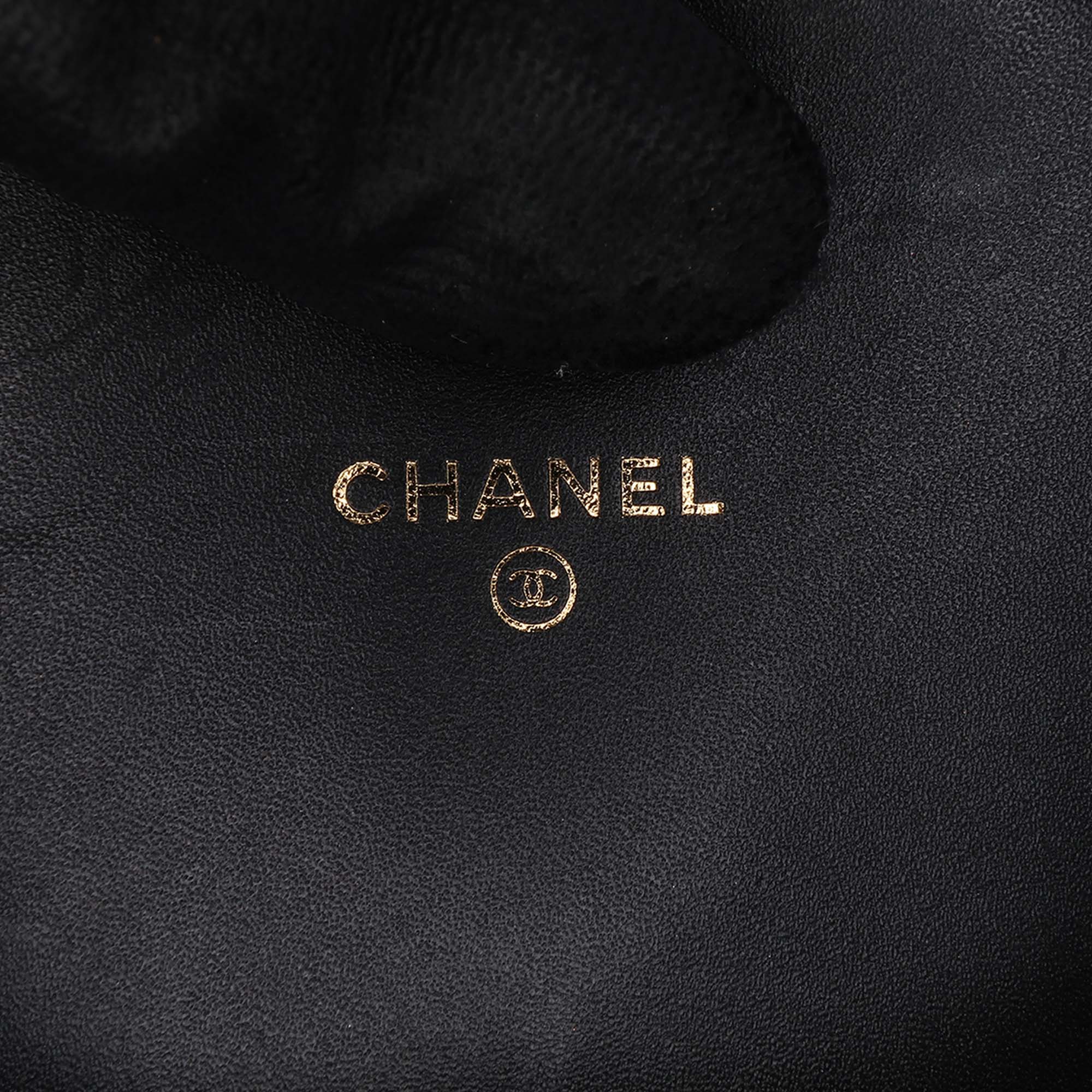 Chanel | Pre-Owned CC Velvet Half Moon Wallet on Chain | Black