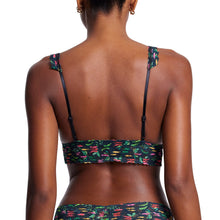 Signature Lace Crossover Bralette | Extra Spice