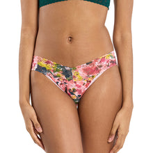 Signature Lace V-Kini | Masterpiece (Pink)