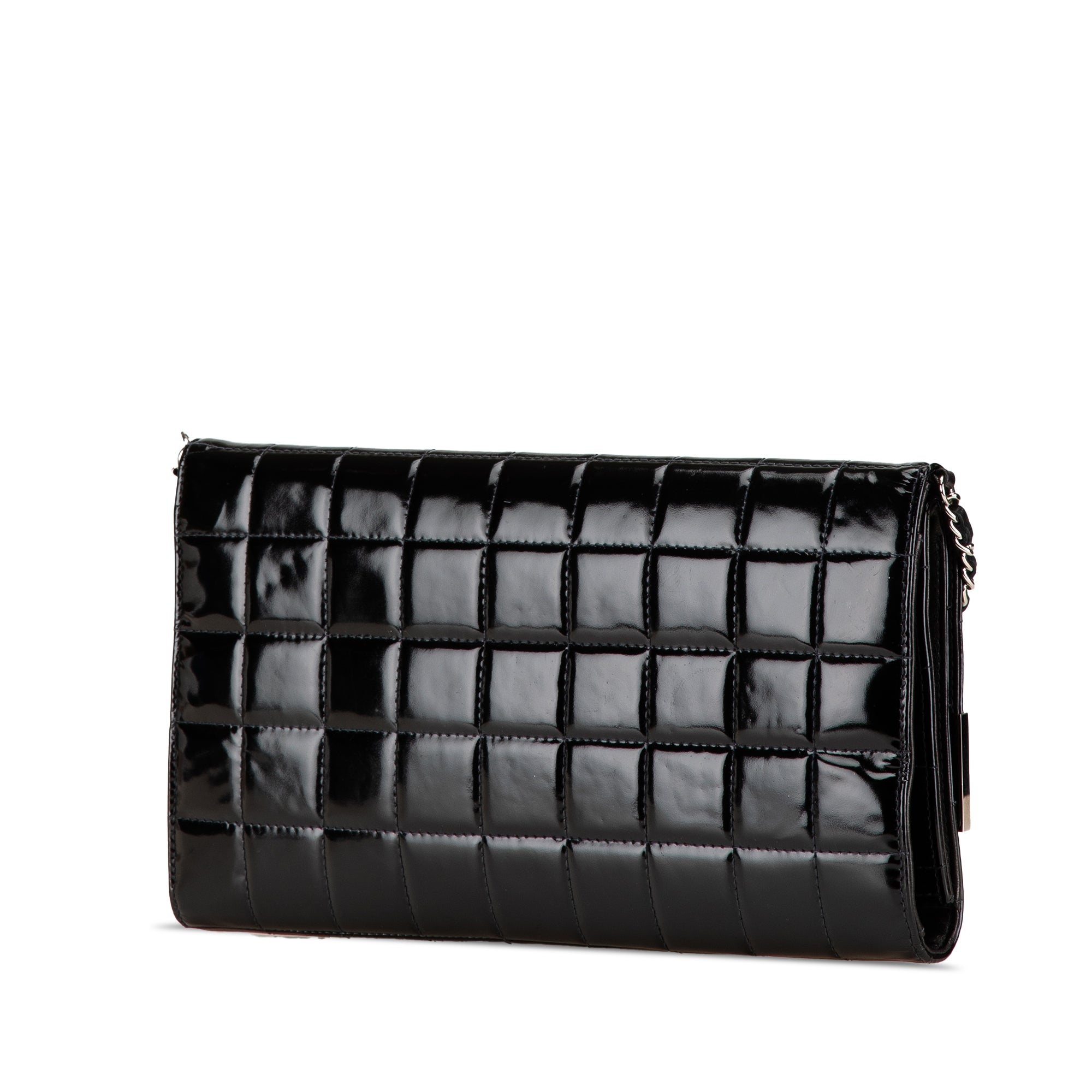 Chanel | Pre-Owned CC Chocolate Bar Patent Clutch on Chain | Black