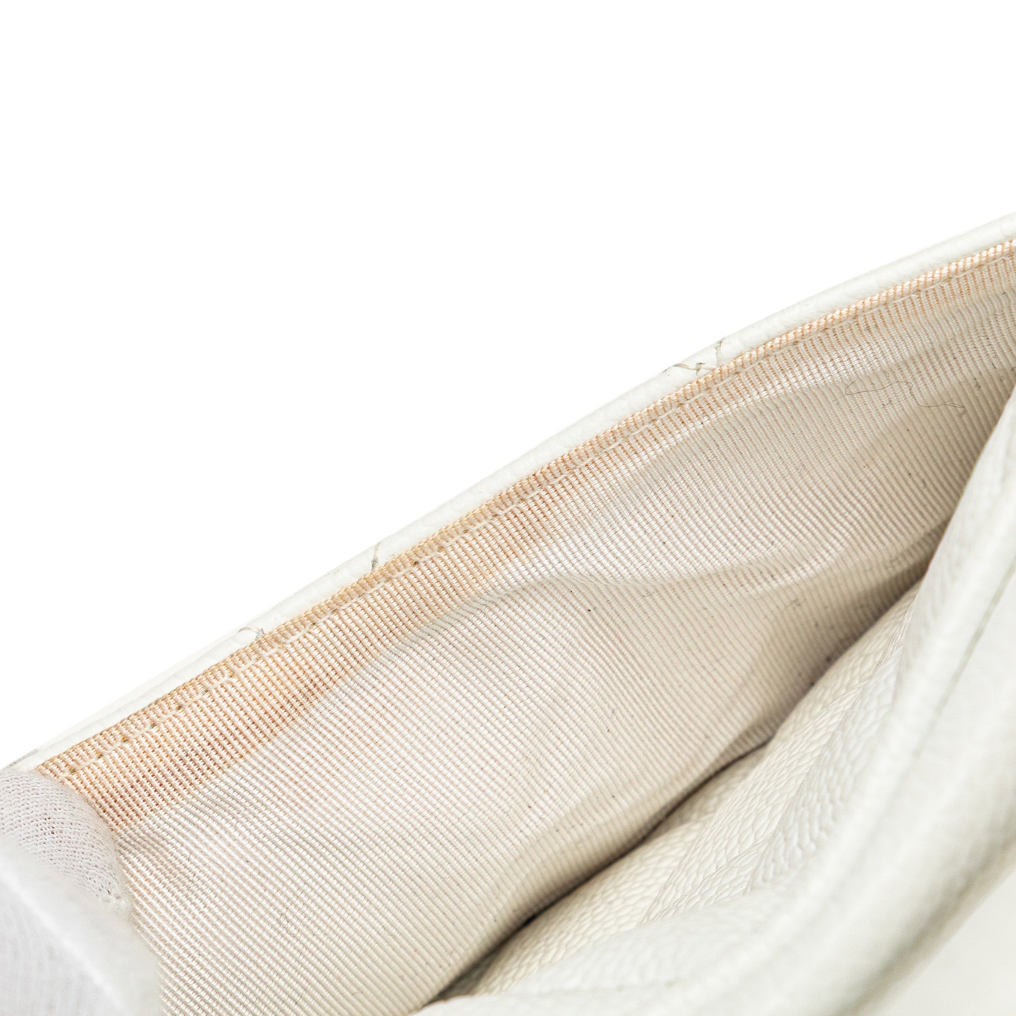 Chanel | Pre-Owned CC Quilted Caviar Bowling Bag | White