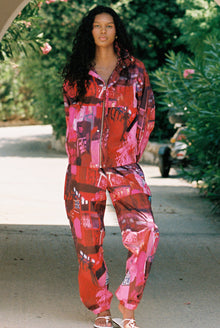 Carl Windbreaker | Aisle Scene