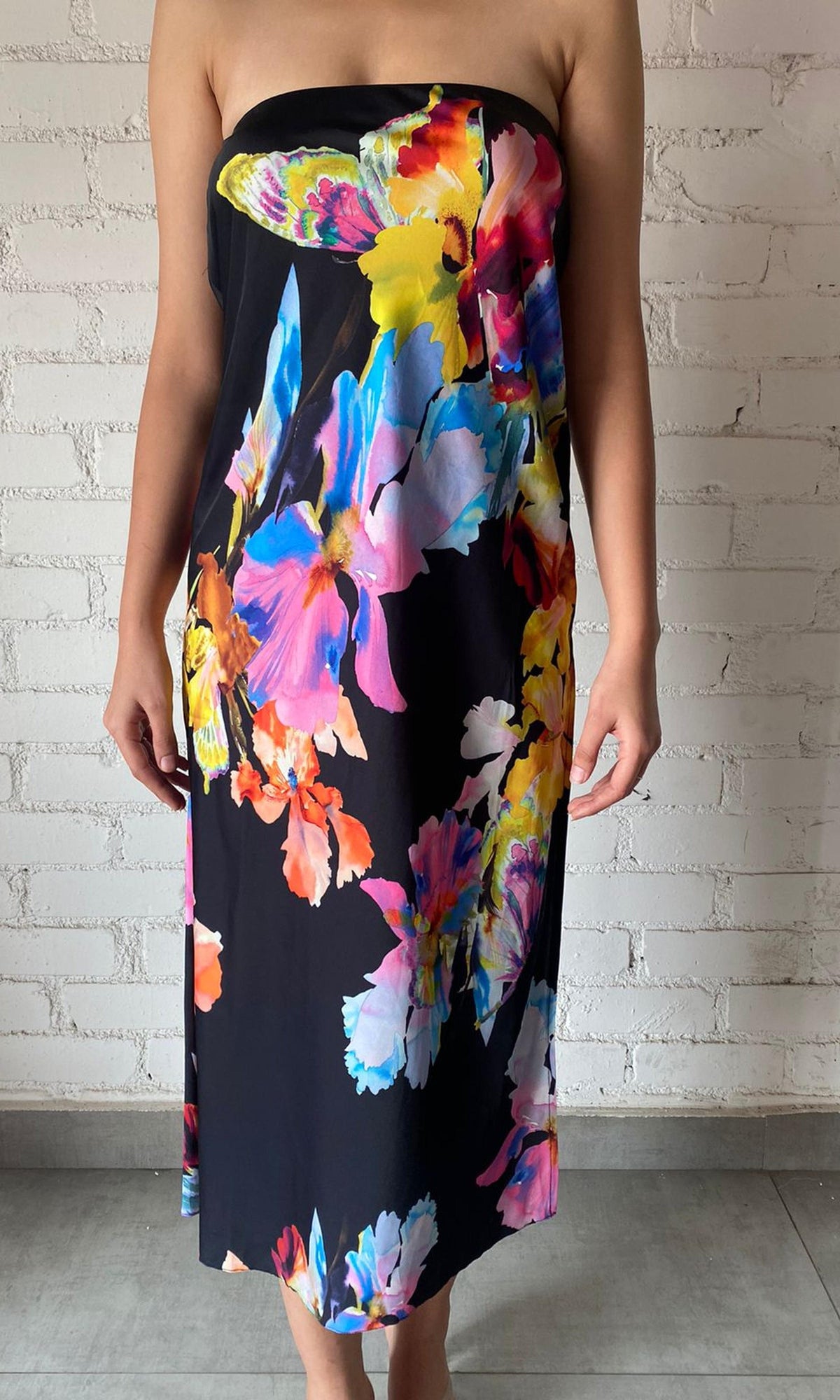 Rococo Sand | Inv Polyester Satin Midi Dress | Black Multi