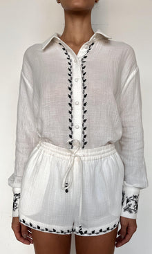 Rococo Sand | Jaci Cotton Double Cloth Gauze Embroidered Shorts | Black/White