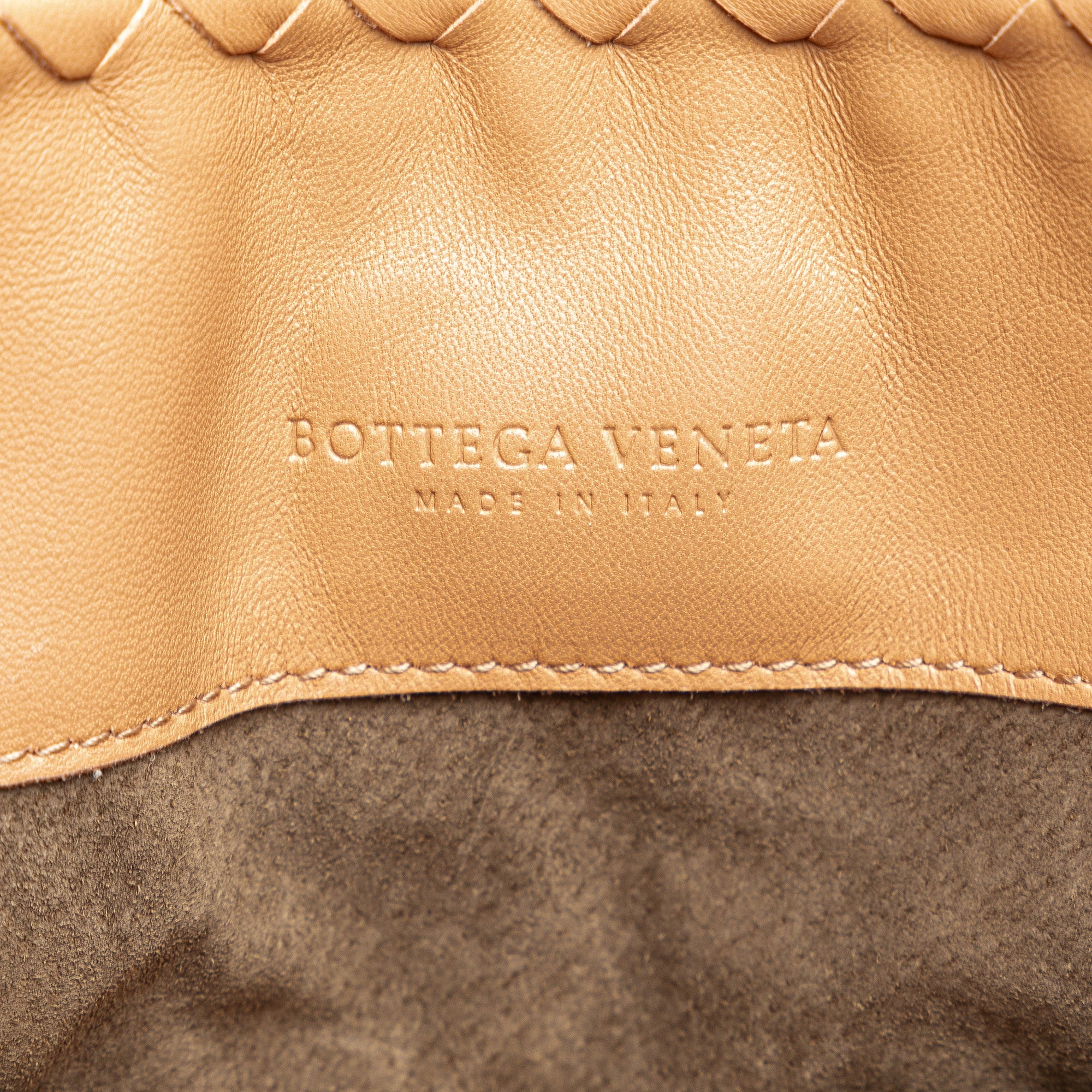 Bottega Veneta | Pre-Owned Intrecciato Flap Satchel | Brown/Nude