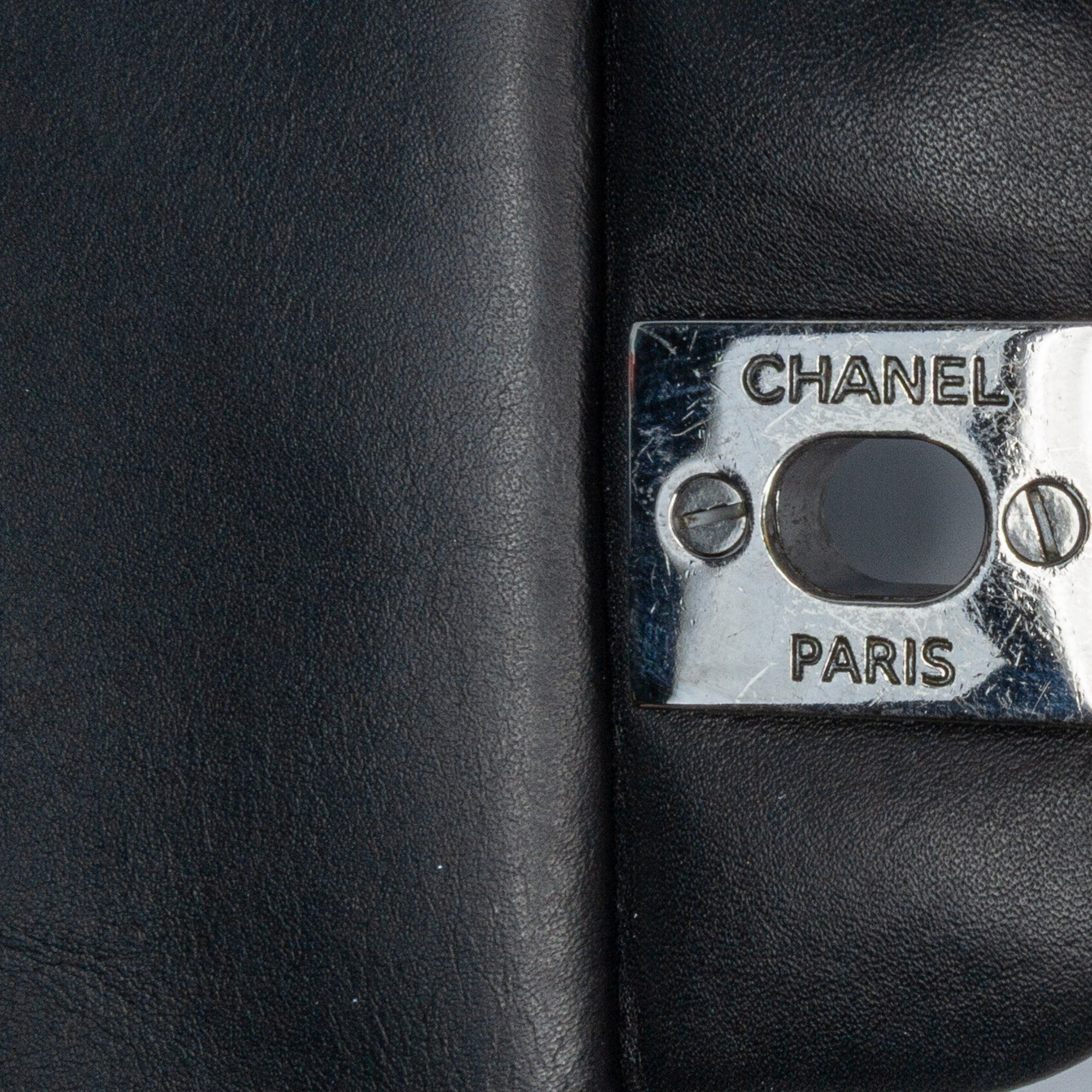 Chanel | Pre-Owned Mini Square Classic Patent Single Flap - III | Black