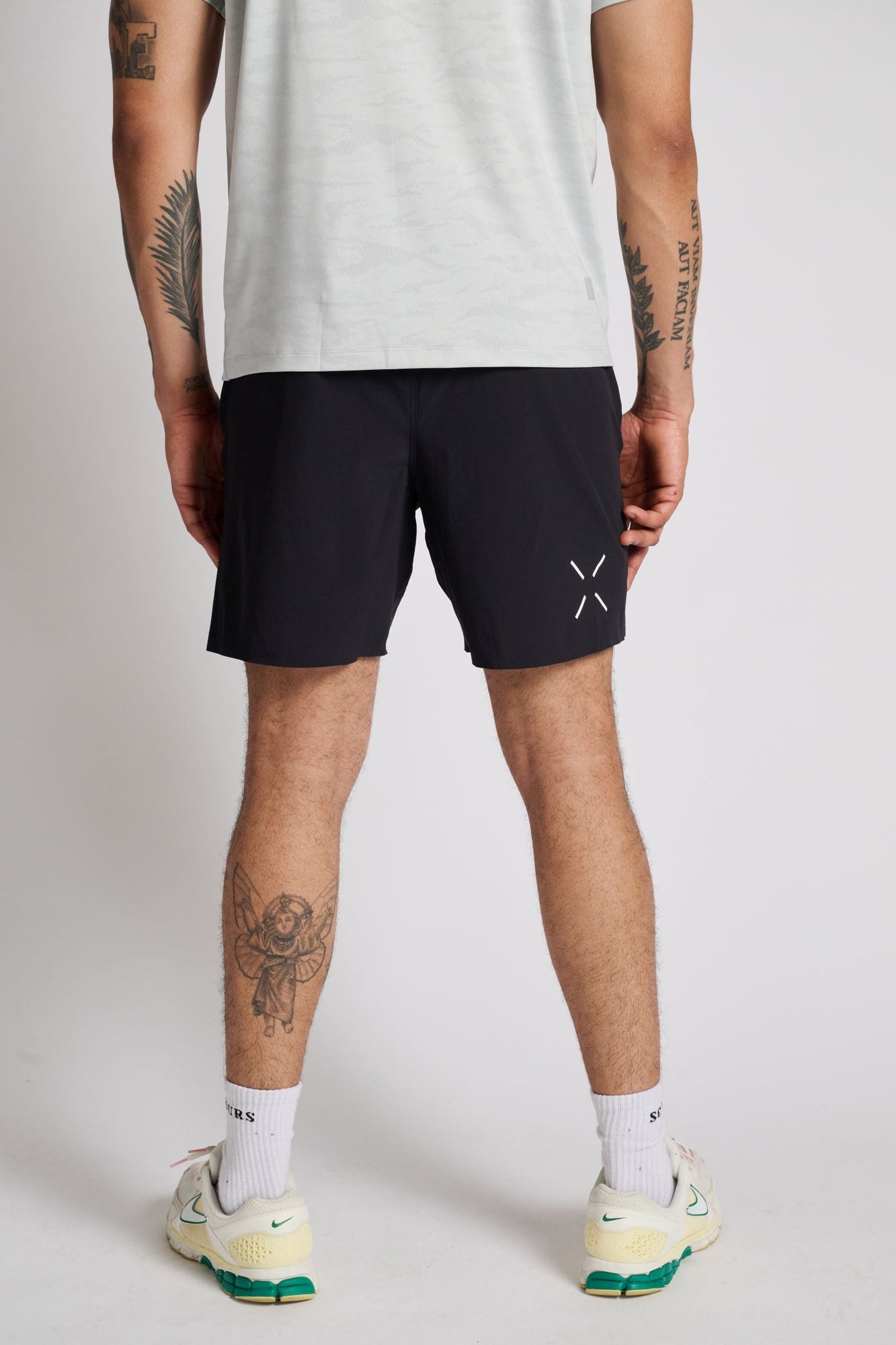 Men | Ten Thousand | Interval Short | Black