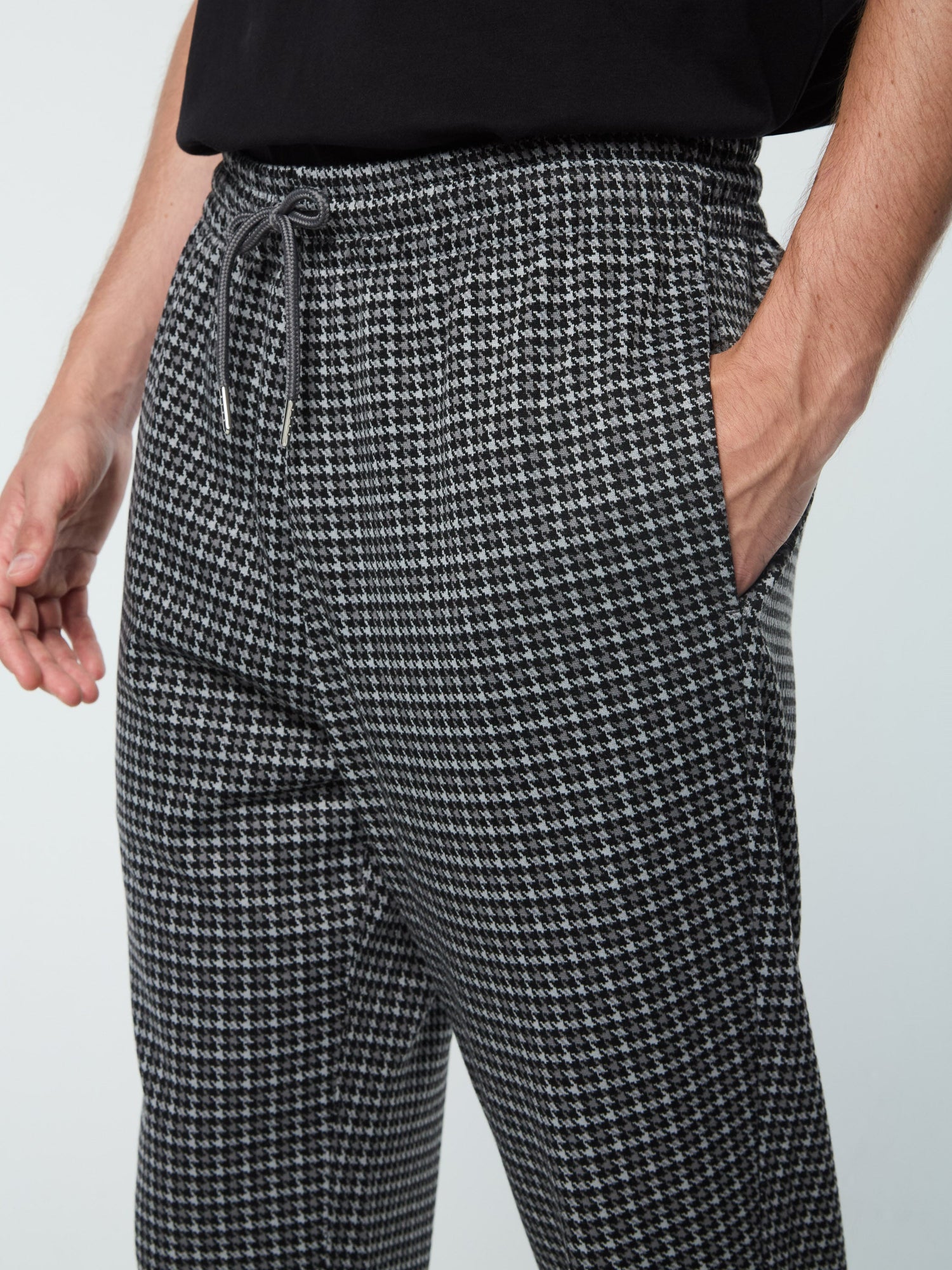 Men | Dallas Houndstooth Track Pant | Black Beauty
