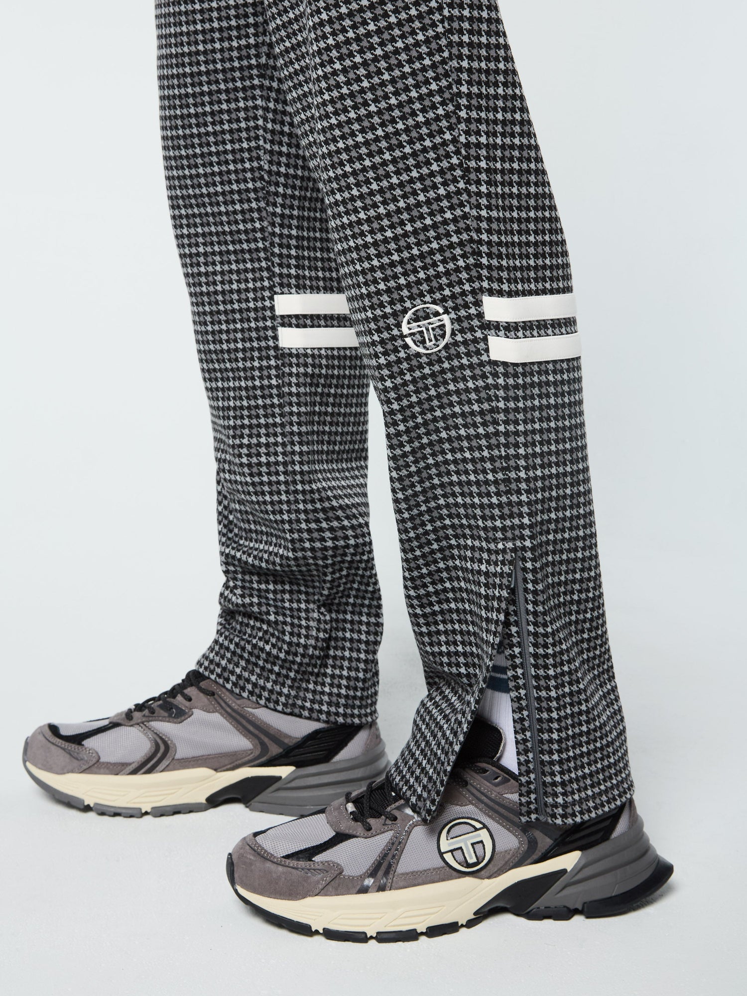 Men | Dallas Houndstooth Track Pant | Black Beauty