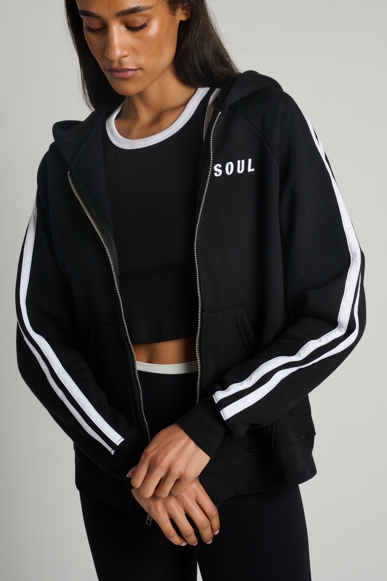Soul by SoulCycle | Kennedy Raglan Sweatshirt | Black