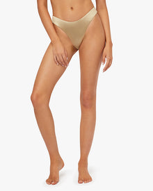 Classic Scoop Bottom | Pale Gold