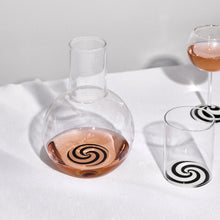 Swirl Carafe | Black/White