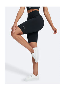 Sculpting Fit Pilates Shorts | Black