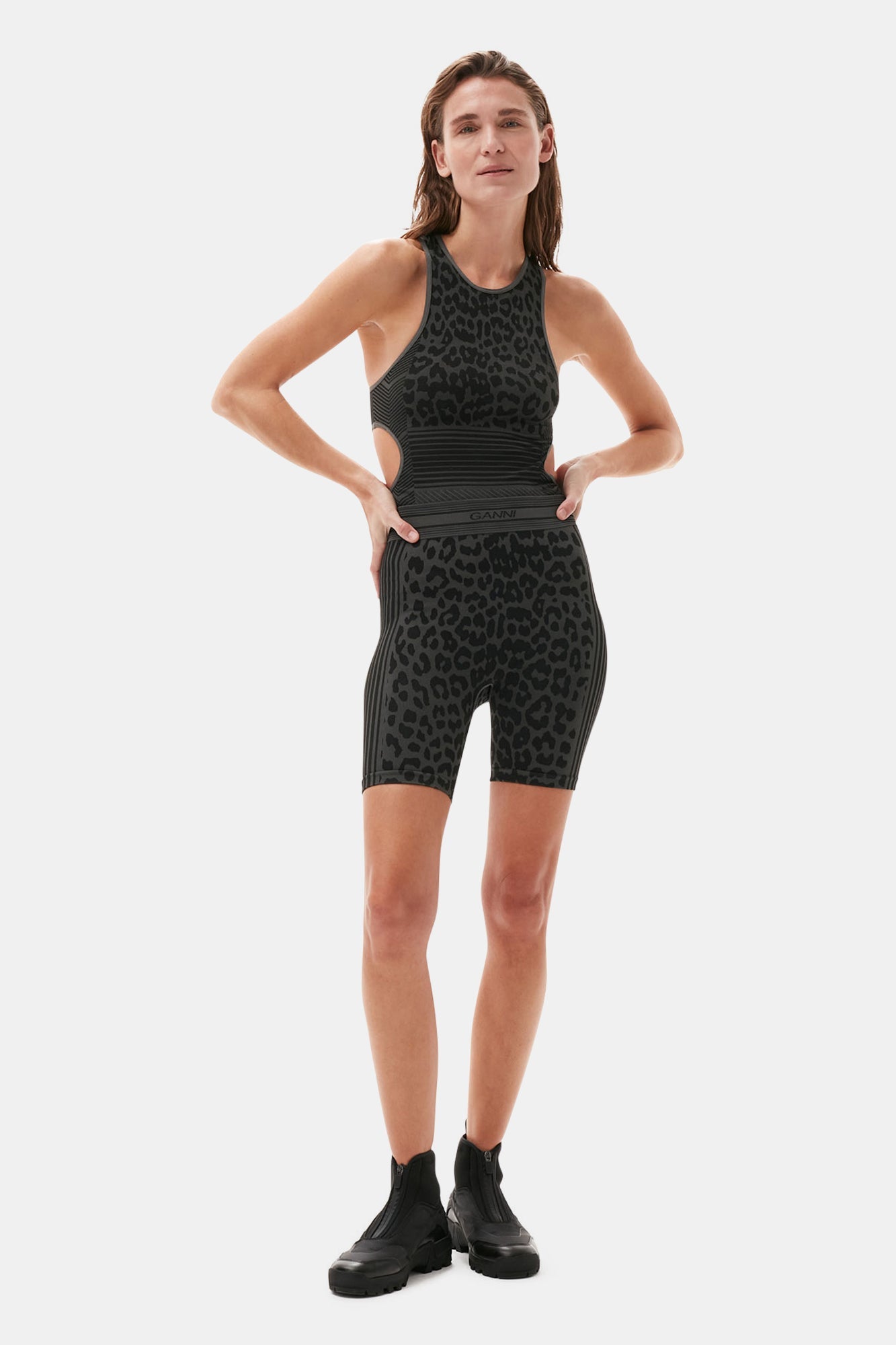 Seamless Jacquard Shorts | Black