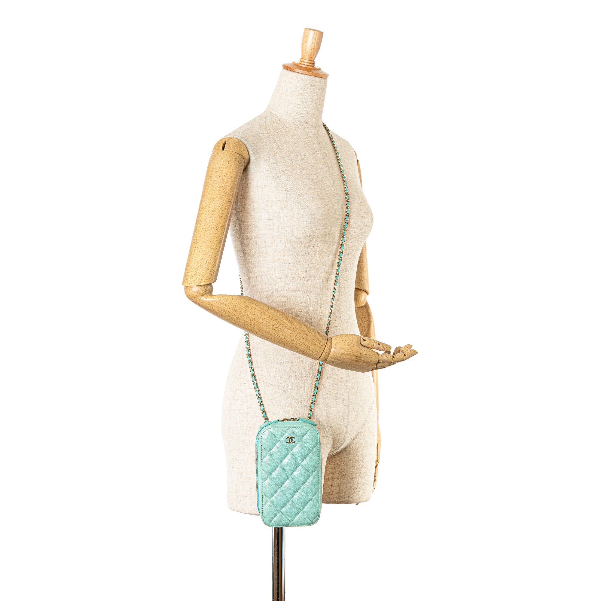 Chanel | Pre-Owned CC Quilted Caviar Zip Phone Case | Blue/Light Blue