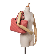 Bottega Veneta | Pre-Owned Medium Nappa Intrecciato Capri Tote | Red/Indian Red