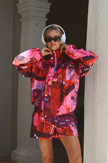 Carl Windbreaker | Aisle Scene