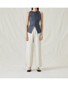 The Sculpted Vest | Charcoal